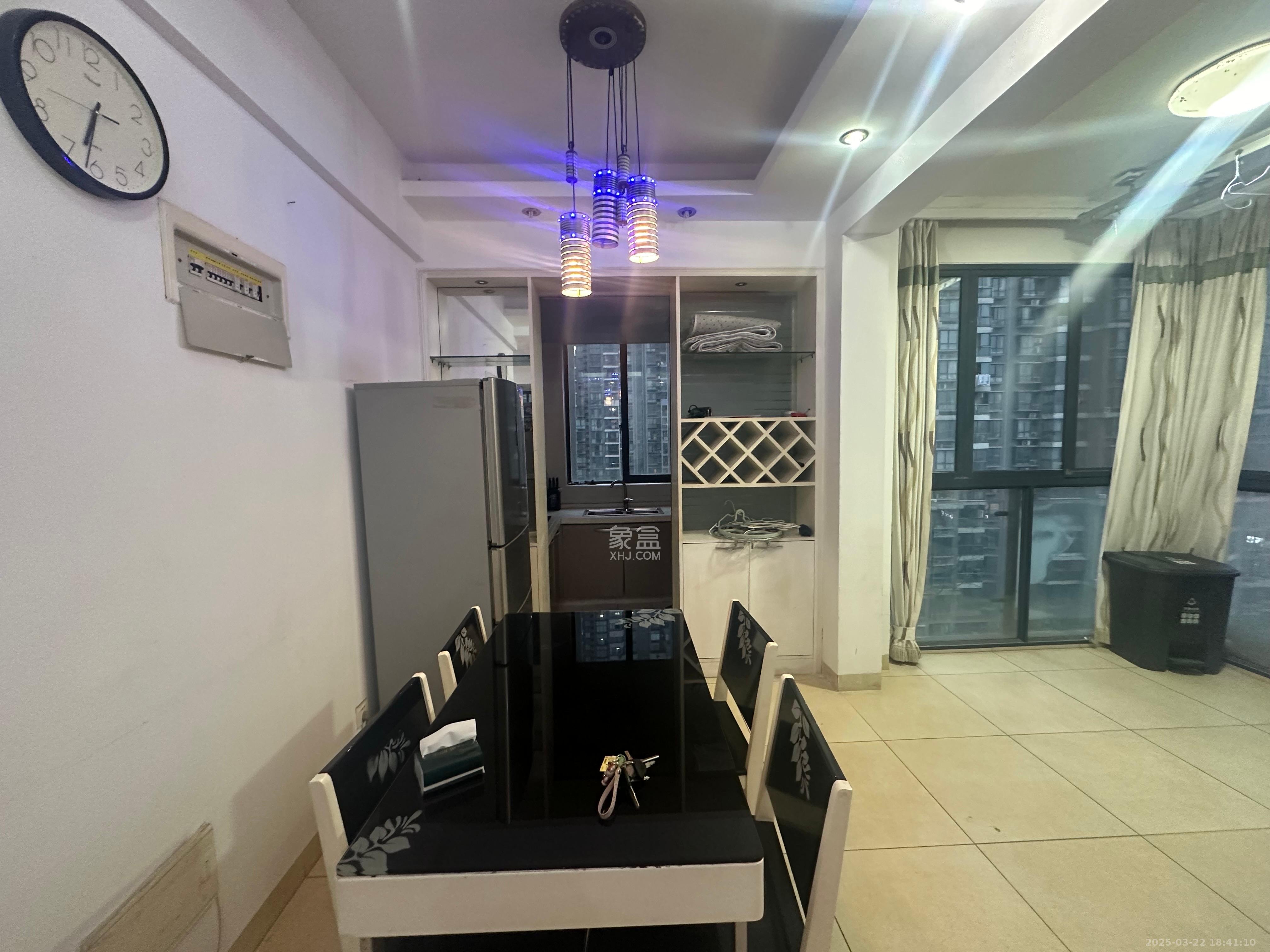 湘江世纪城悦江苑 2室2厅1卫 2300.0元/月 湘江世纪城悦江苑 2室2厅1卫 2300.0元/月室内图