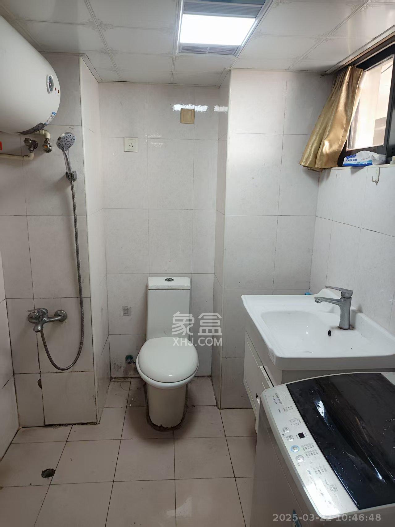 阳光100二期 1室1厅1卫 1300.0元/月 阳光100二期 1室1厅1卫 1300.0元/月室内图