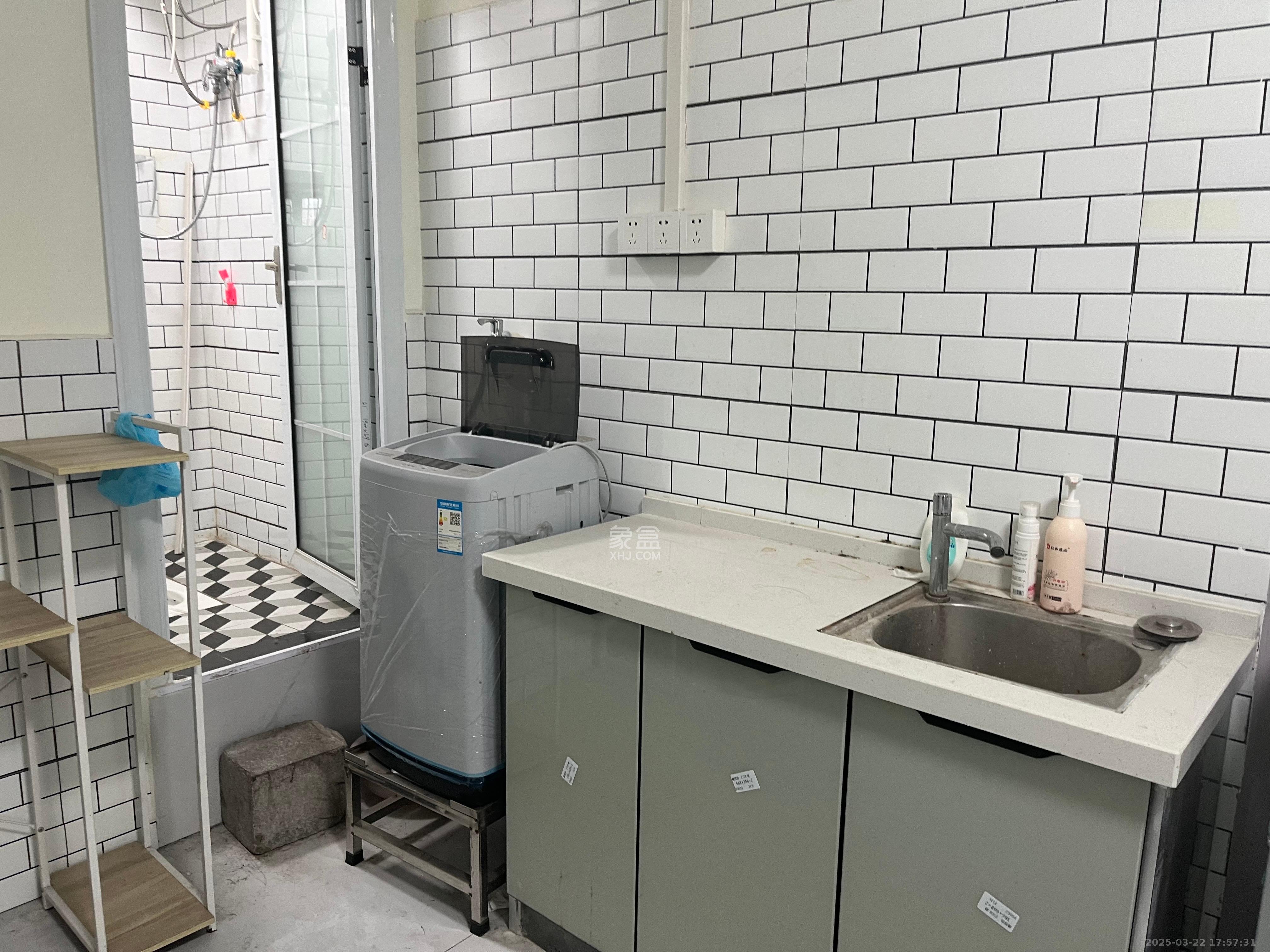 御景大厦 1室1厅1卫 1400.0元/月 御景大厦 1室1厅1卫 1400.0元/月室内图