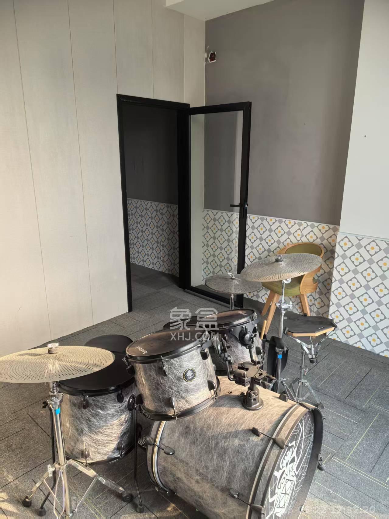 奥克斯缔壹城   92.64㎡      5800.0元/月室内图