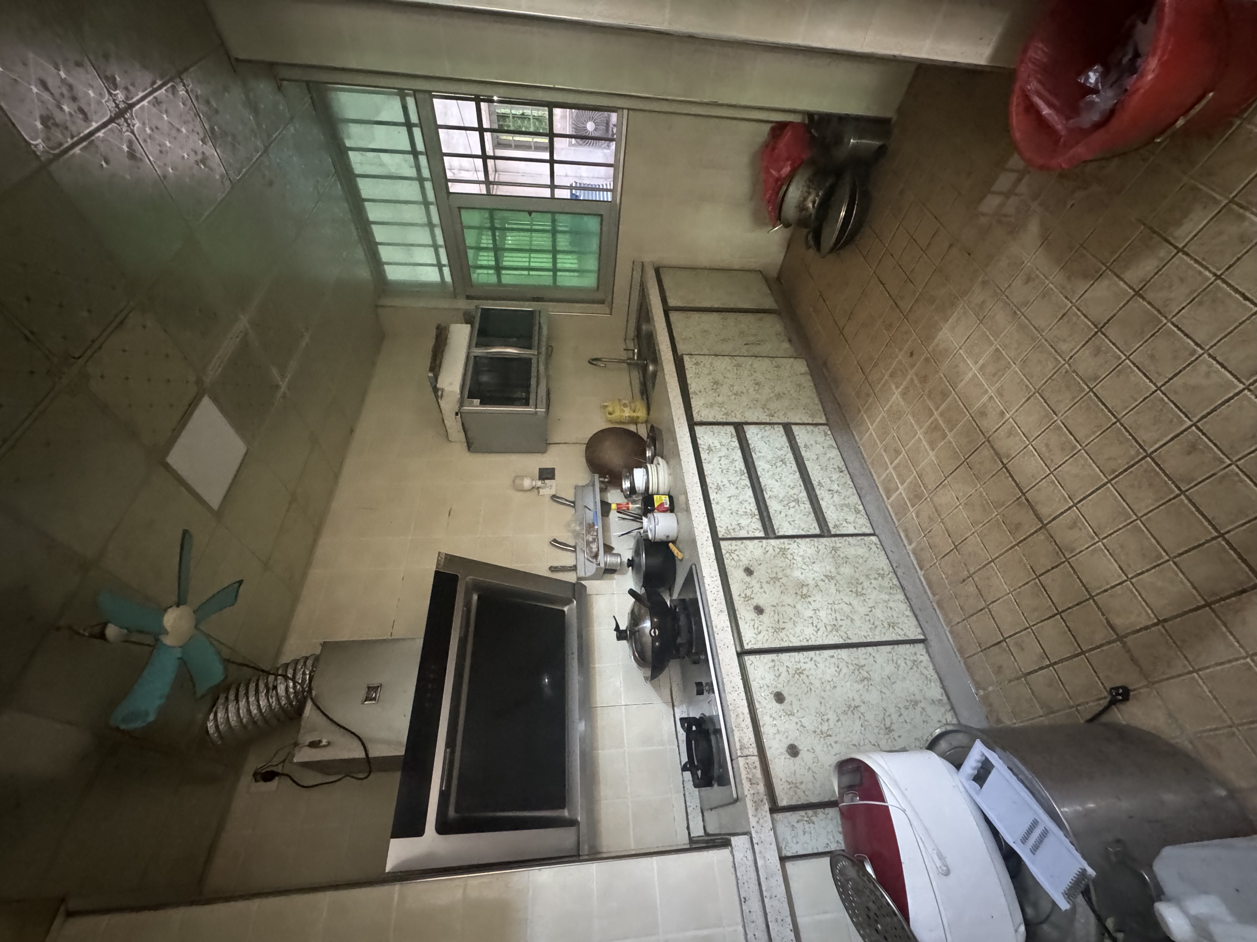 龙华商城 4室2厅2卫 160.0万 龙华商城 4室2厅2卫 160.0万客厅