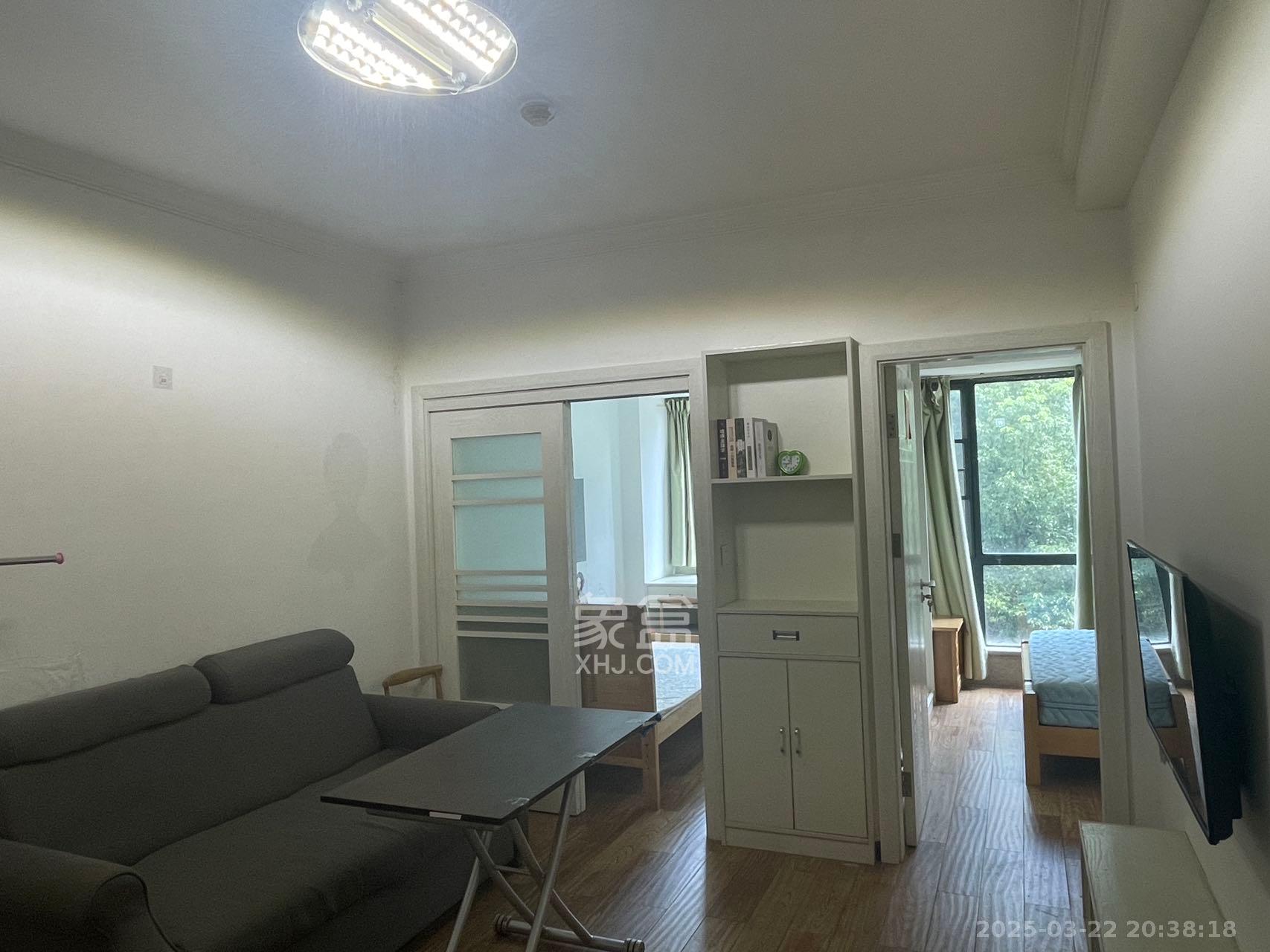 中建芙蓉工社  2室1厅1卫    1700.0元/月室内图
