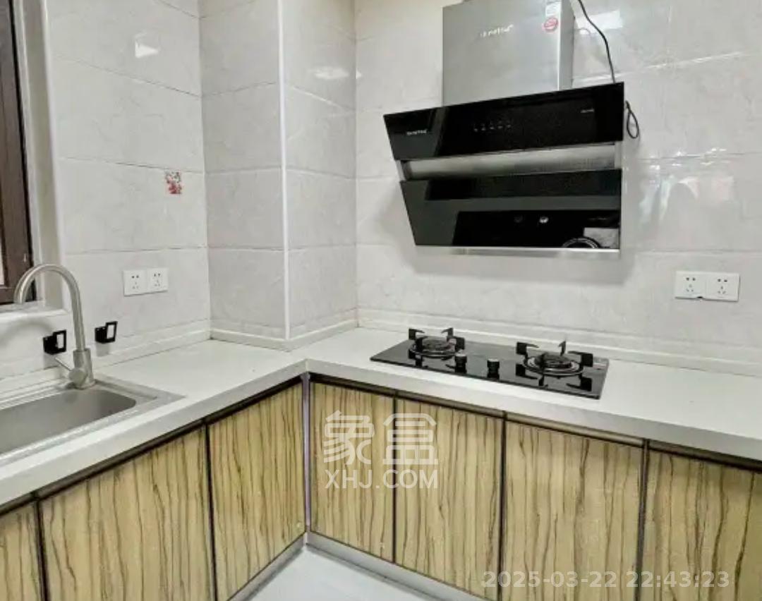 卓越浅水湾  3室2厅1卫    2700.0元/月室内图