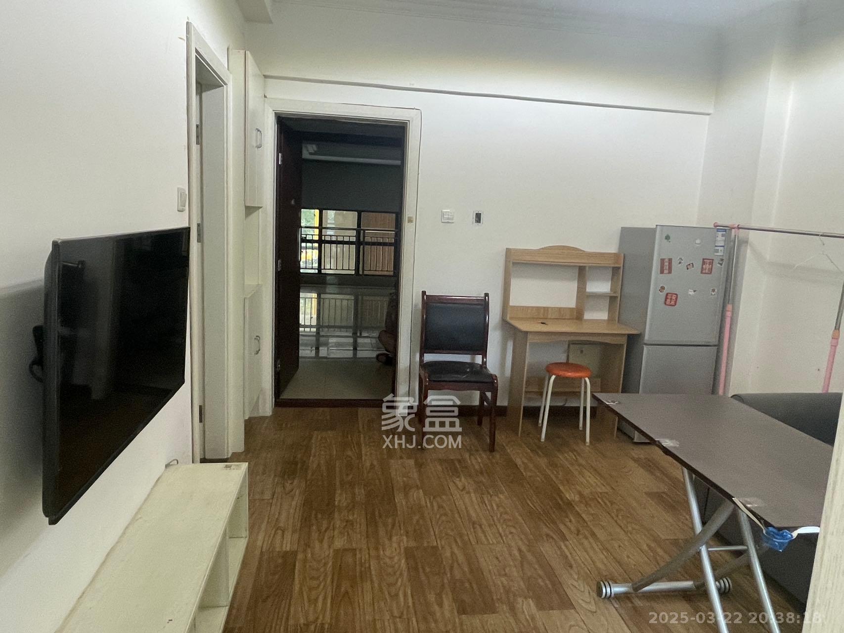 中建芙蓉工社  2室1厅1卫    1700.0元/月室内图