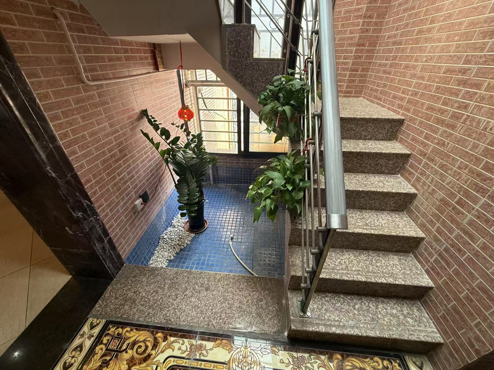 丽晶温泉海景花园一期(别名:丽晶维港、丽晶海景花园) 5室2厅2卫 315.0万 丽晶温泉海景花园一期(别名:丽晶维港、丽晶海景花园) 5室2厅2卫 315.0万室内图