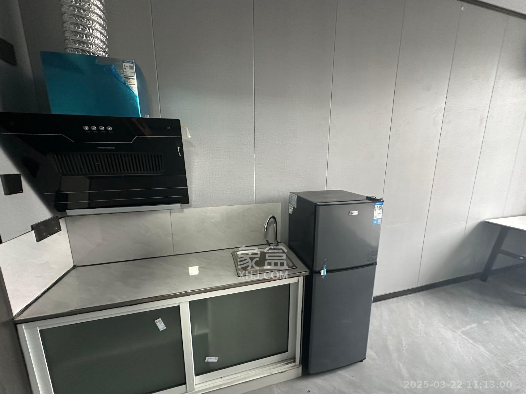 板塘铺纱厂 1室0厅1卫 500.0元/月 板塘铺纱厂 1室0厅1卫 500.0元/月室内图