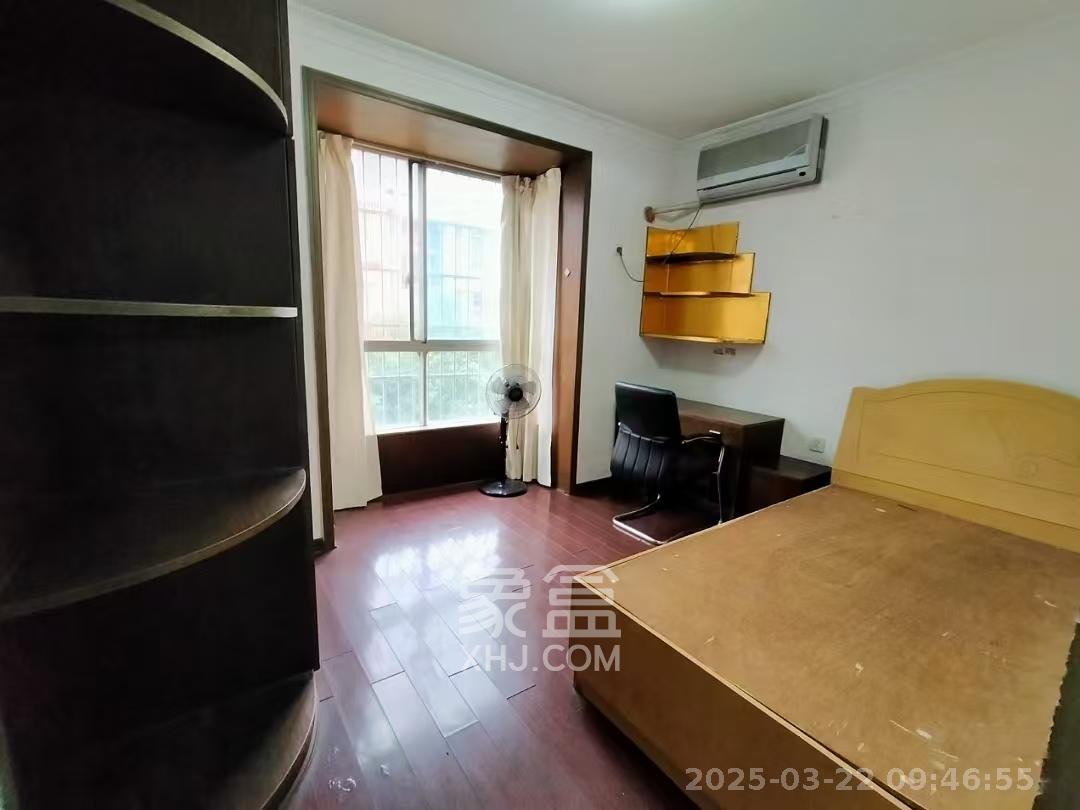 新星小区  3室2厅2卫   1800.00元/月室内图