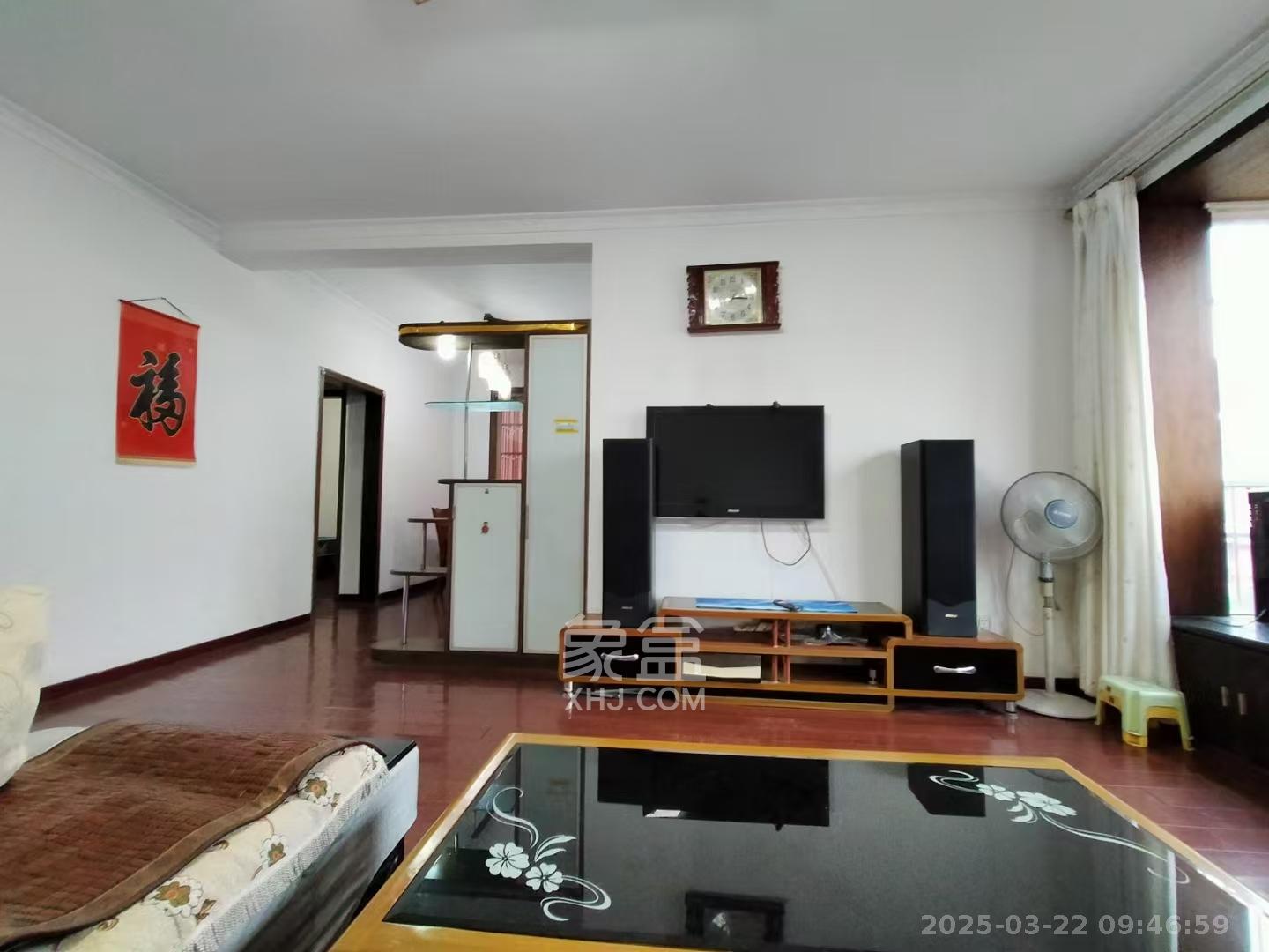 新星小区  3室2厅2卫   1800.00元/月室内图