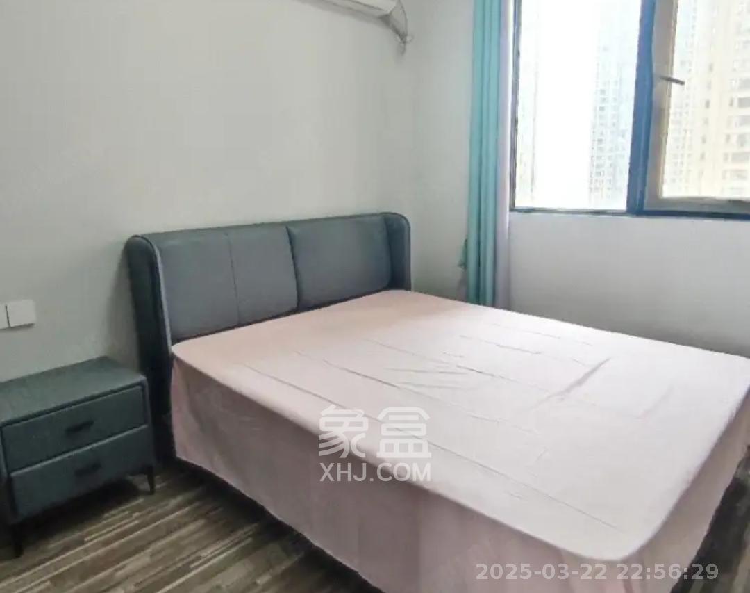 融创融公馆(融创臻苑) 4室2厅2卫 2500.0元/月 融创融公馆(融创臻苑) 4室2厅2卫 2500.0元/月室内图