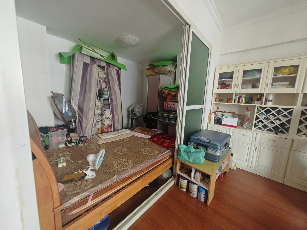 中天海景 1室1厅1卫 50.0万 中天海景 1室1厅1卫 50.0万室内图