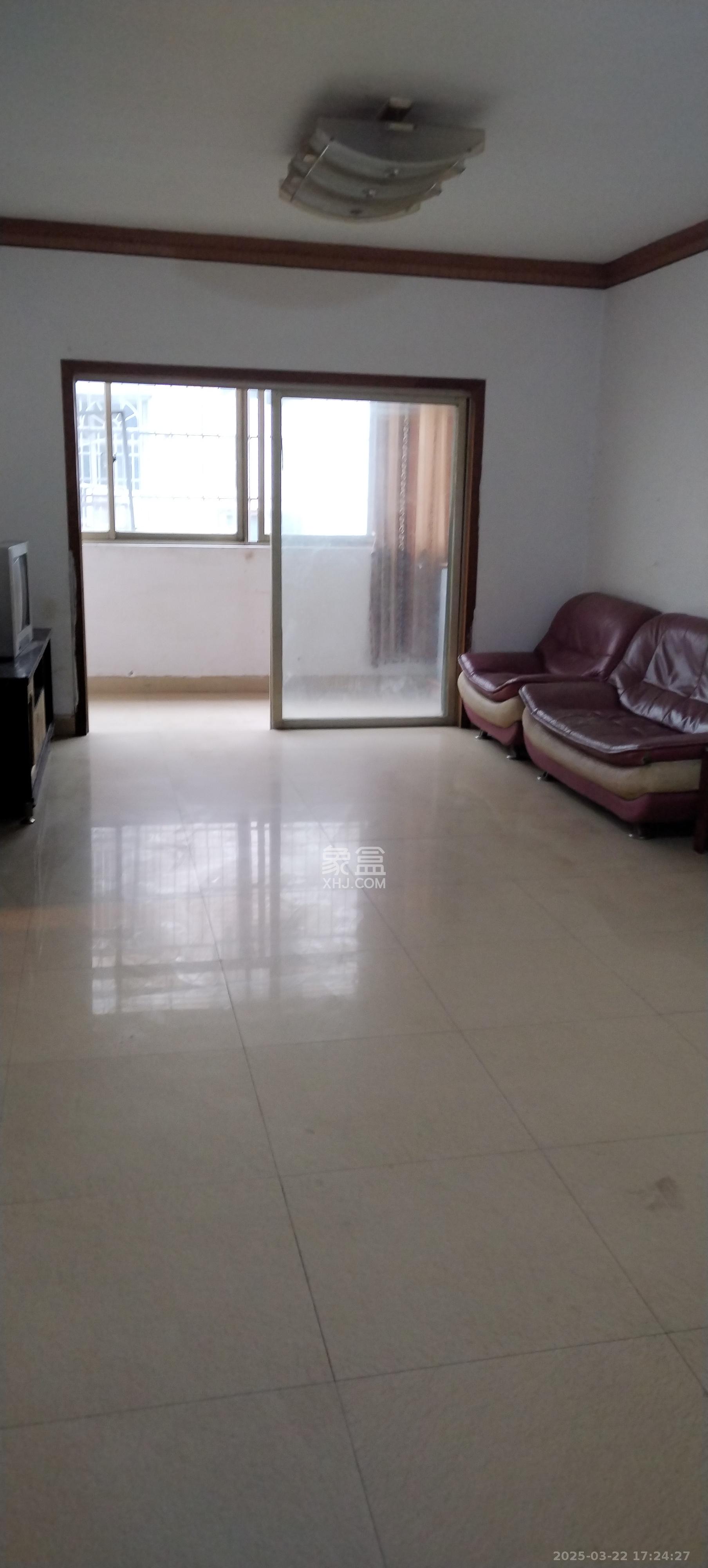 涟源百货城住宅 3室2厅2卫 1400.0元/月 涟源百货城住宅 3室2厅2卫 1400.0元/月室内图