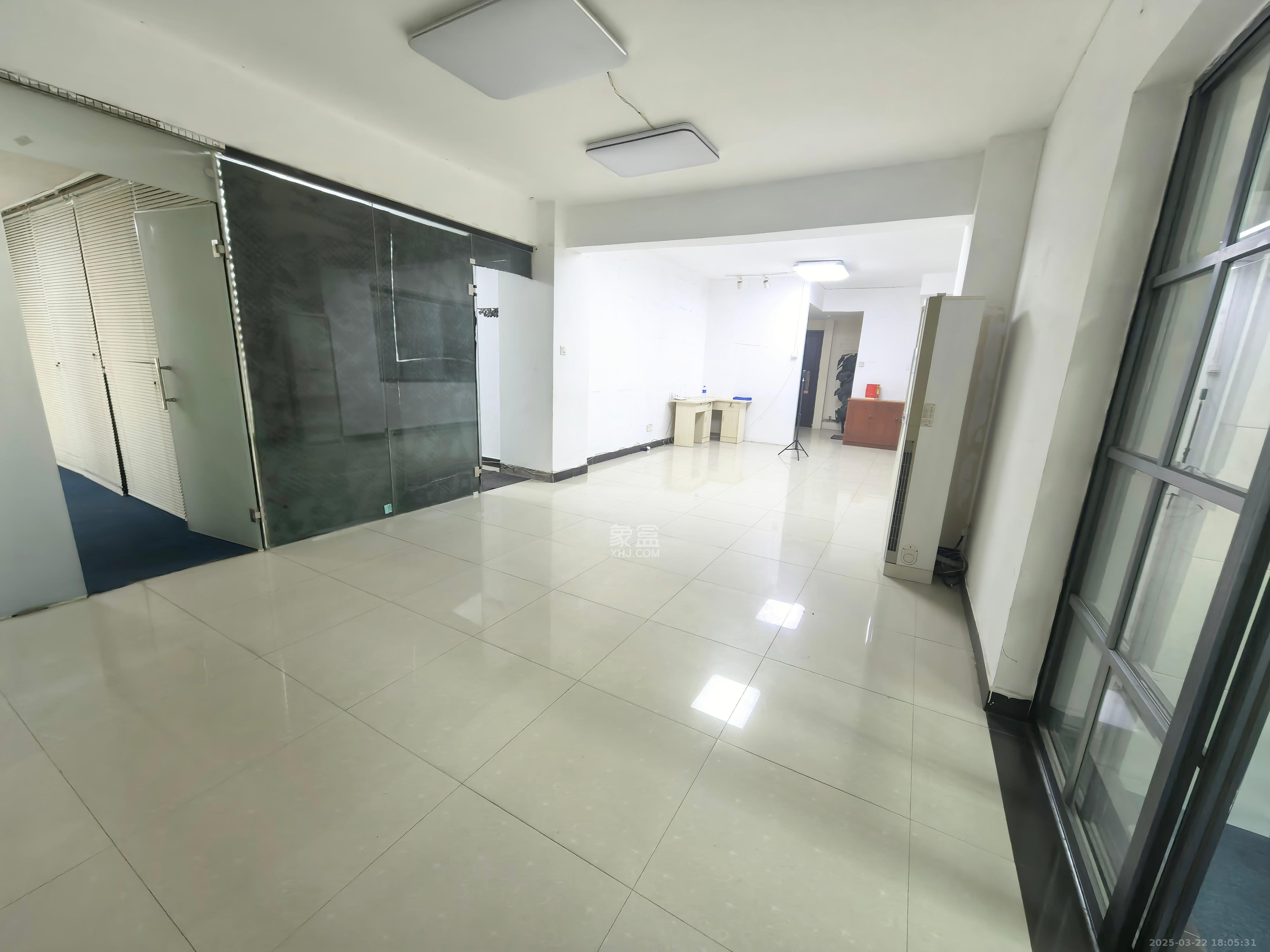 芙蓉蓉苑 2室2厅1卫 2300.0元/月 芙蓉蓉苑 2室2厅1卫 2300.0元/月室内图