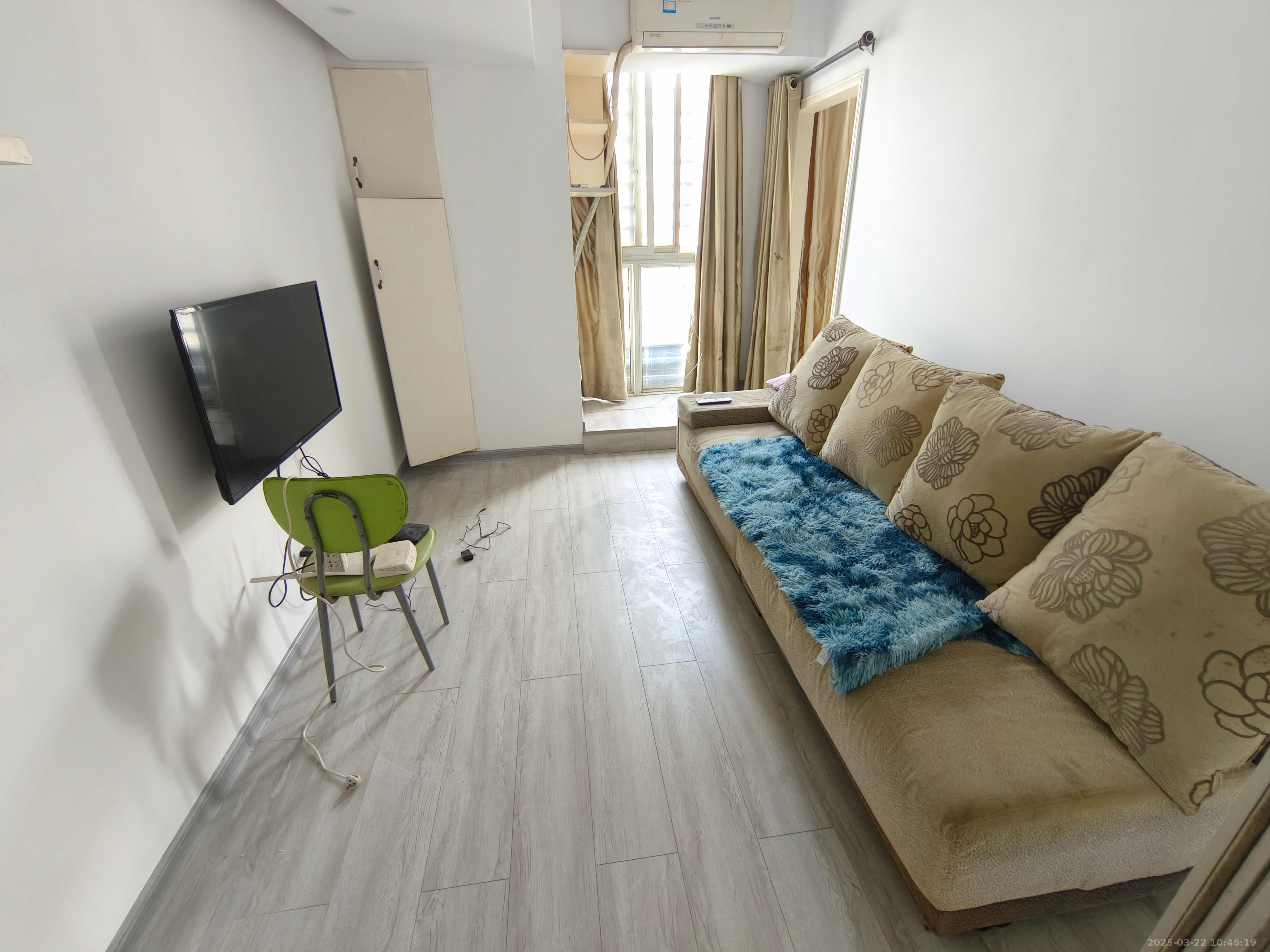 阳光100二期 1室1厅1卫 1300.0元/月 阳光100二期 1室1厅1卫 1300.0元/月室内图