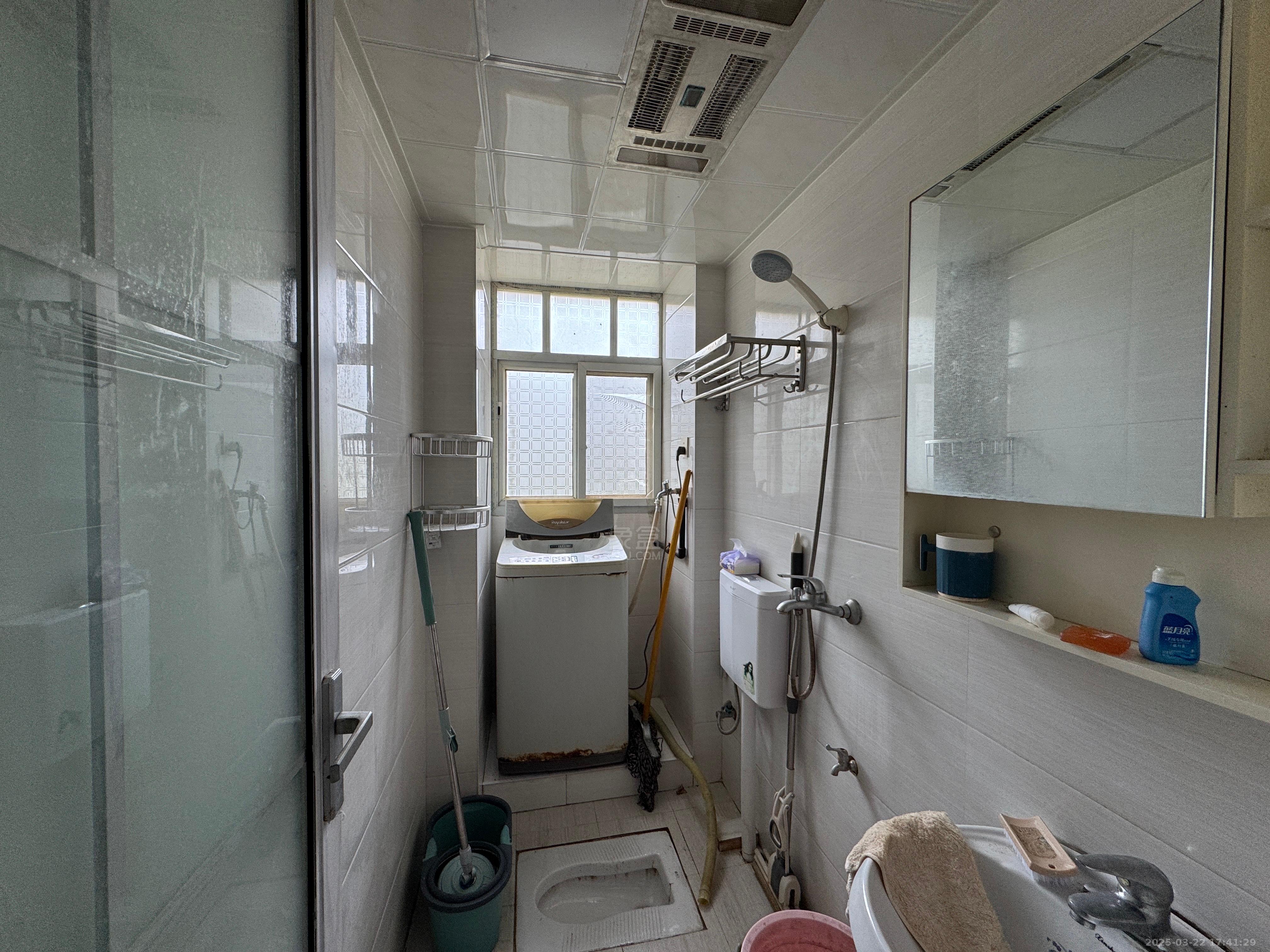 铁路小区 1室0厅0卫 1000.0元/月 铁路小区 1室0厅0卫 1000.0元/月室内图