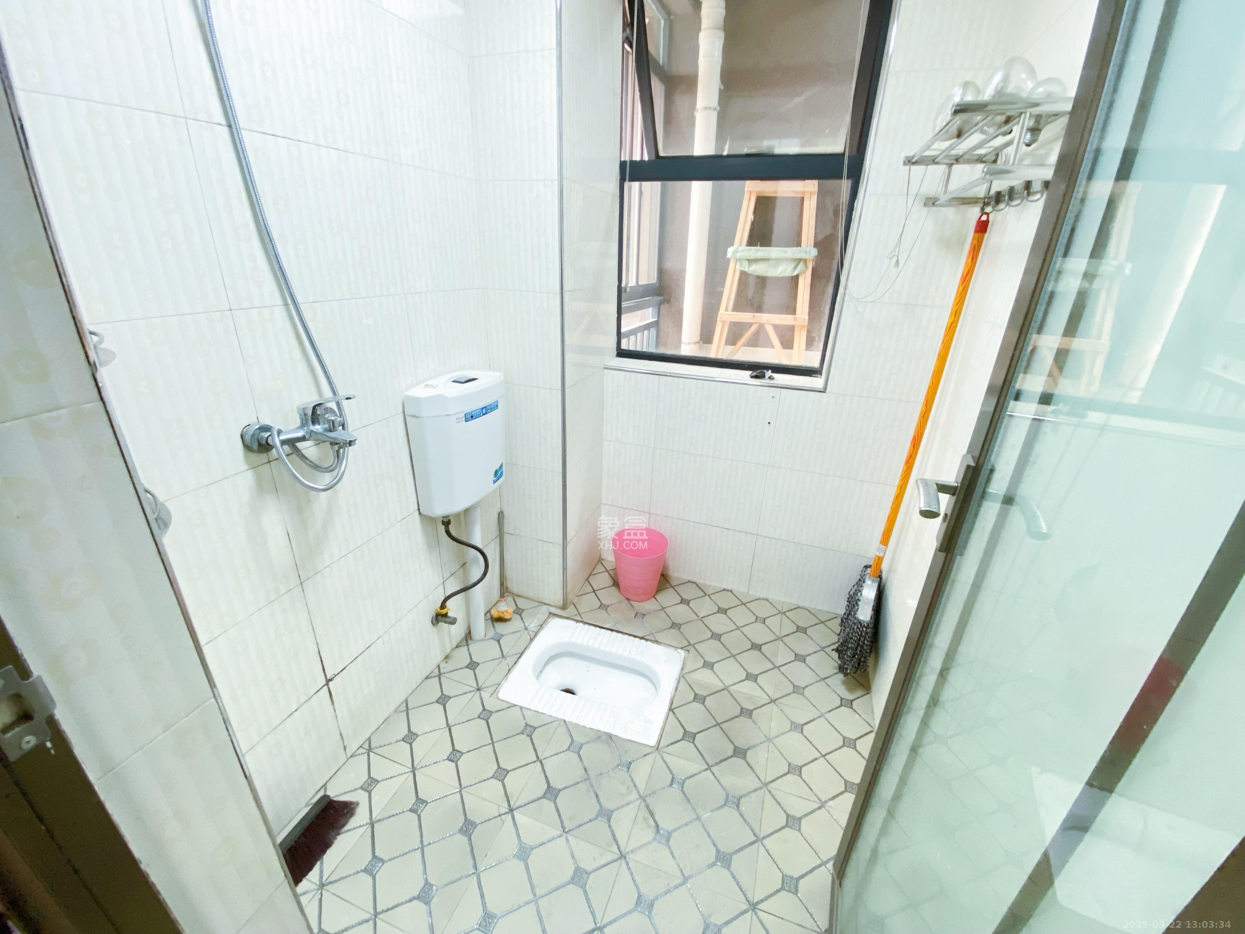 中海梅溪湖壹号 3室2厅1卫 2300.0元/月 中海梅溪湖壹号 3室2厅1卫 2300.0元/月室内图