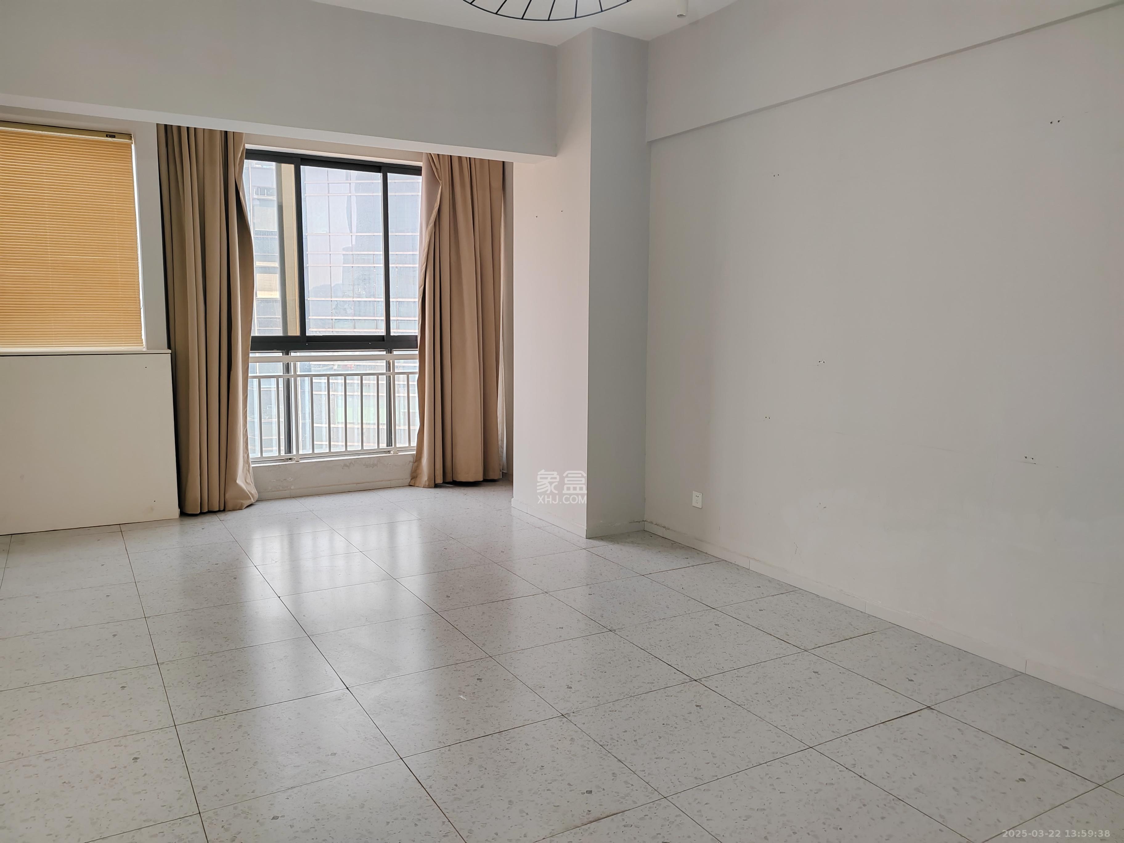 七彩丽都 1室1厅1卫 2000.0元/月 七彩丽都 1室1厅1卫 2000.0元/月室内图