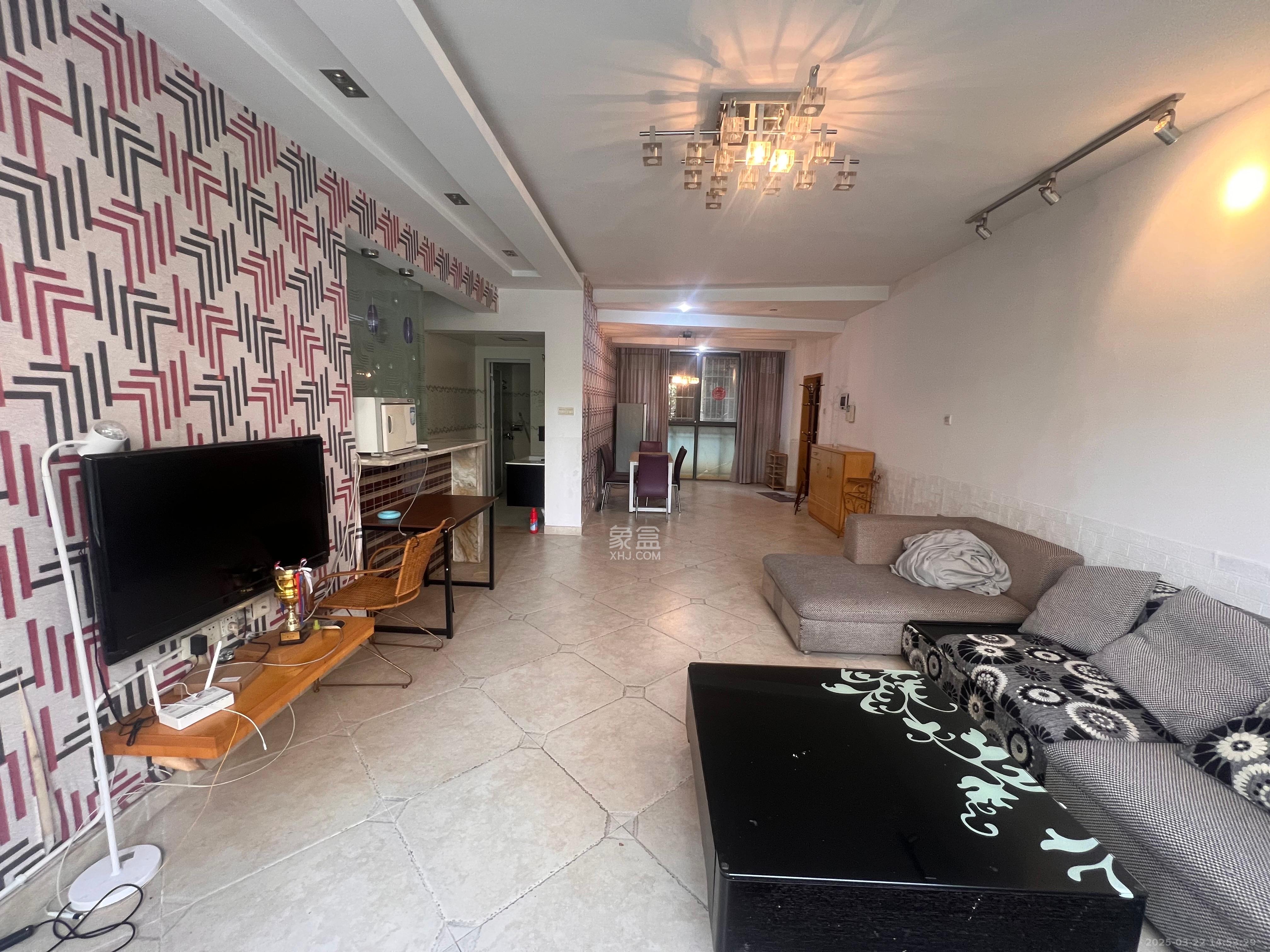 恒盛世家  3室2厅2卫    2200.0元/月 恒盛世家  3室2厅2卫    2200.0元/月室内图