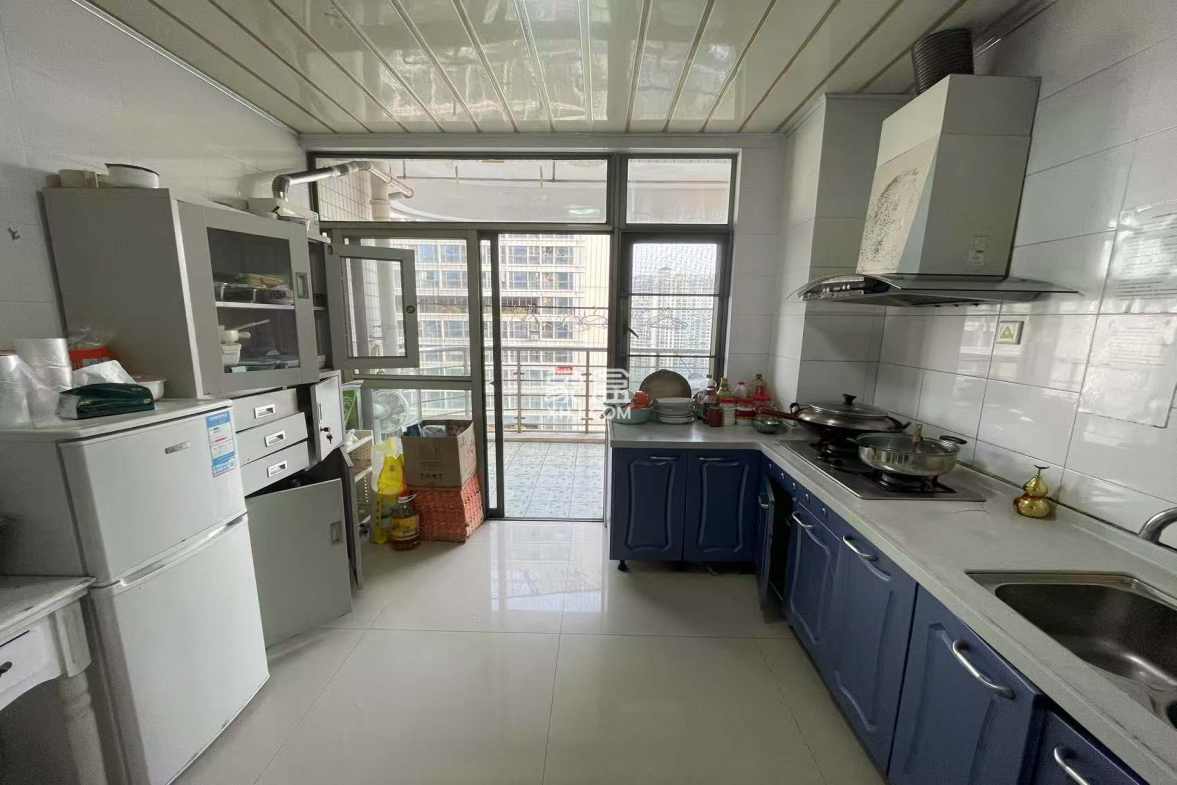 海岸壹号  5室2厅3卫    6000.0元/月 海岸壹号  5室2厅3卫    6000.0元/月室内图