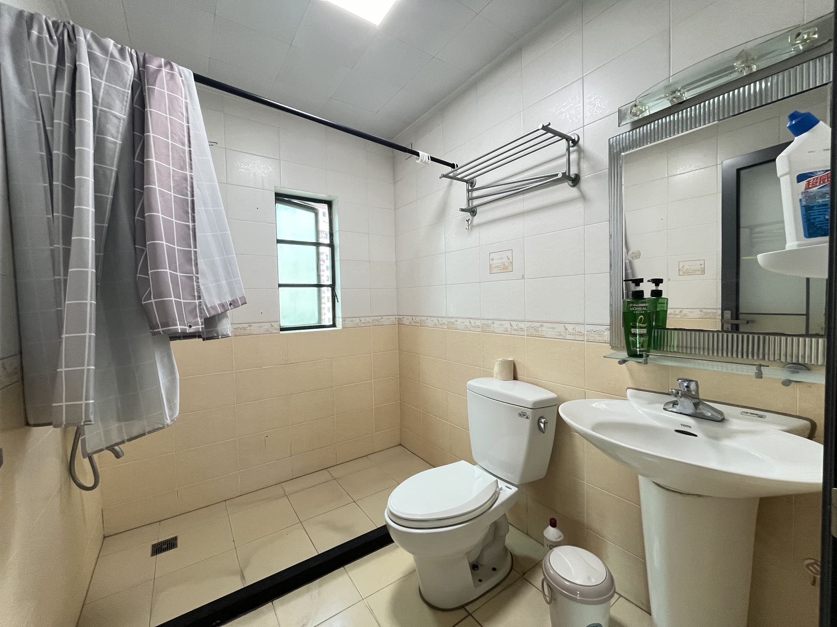 亚洲豪苑北区 3室2厅2卫 3800.0元/月 亚洲豪苑北区 3室2厅2卫 3800.0元/月室内图