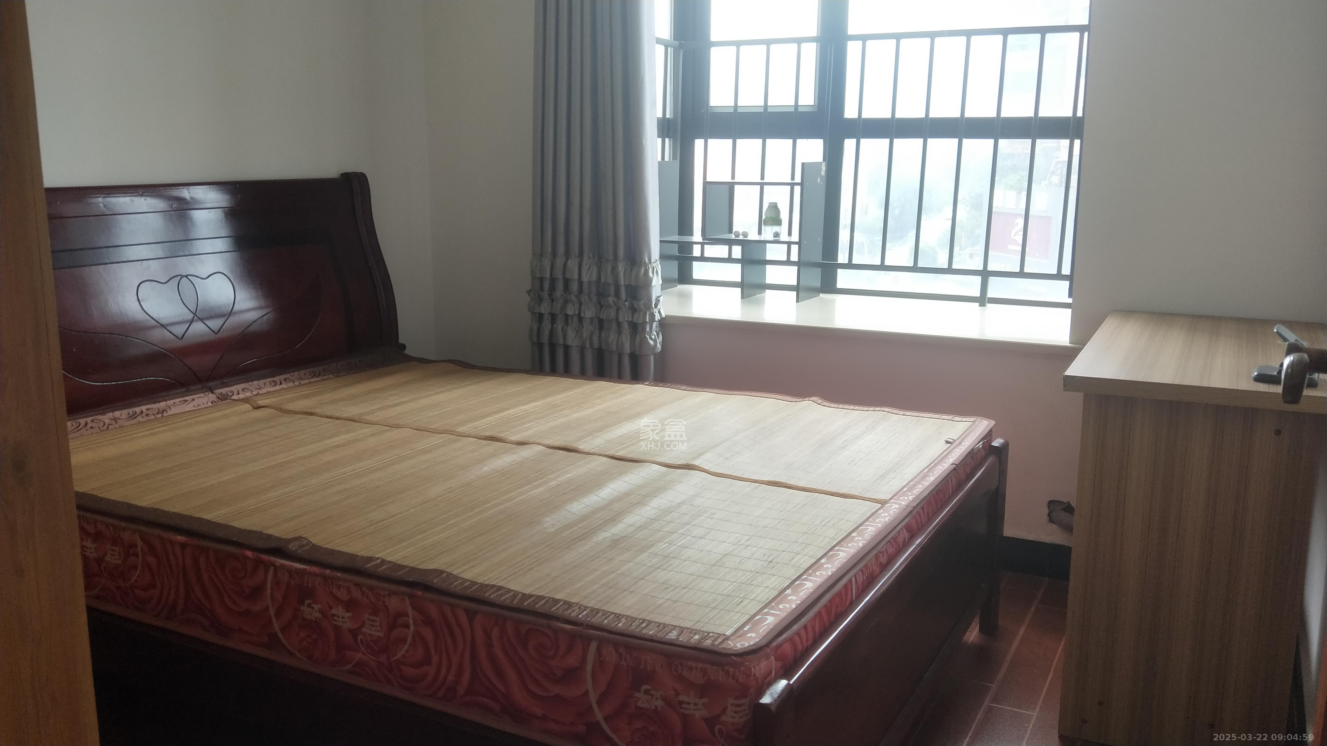 莱茵城 3室2厅1卫 2000.0元/月 莱茵城 3室2厅1卫 2000.0元/月室内图