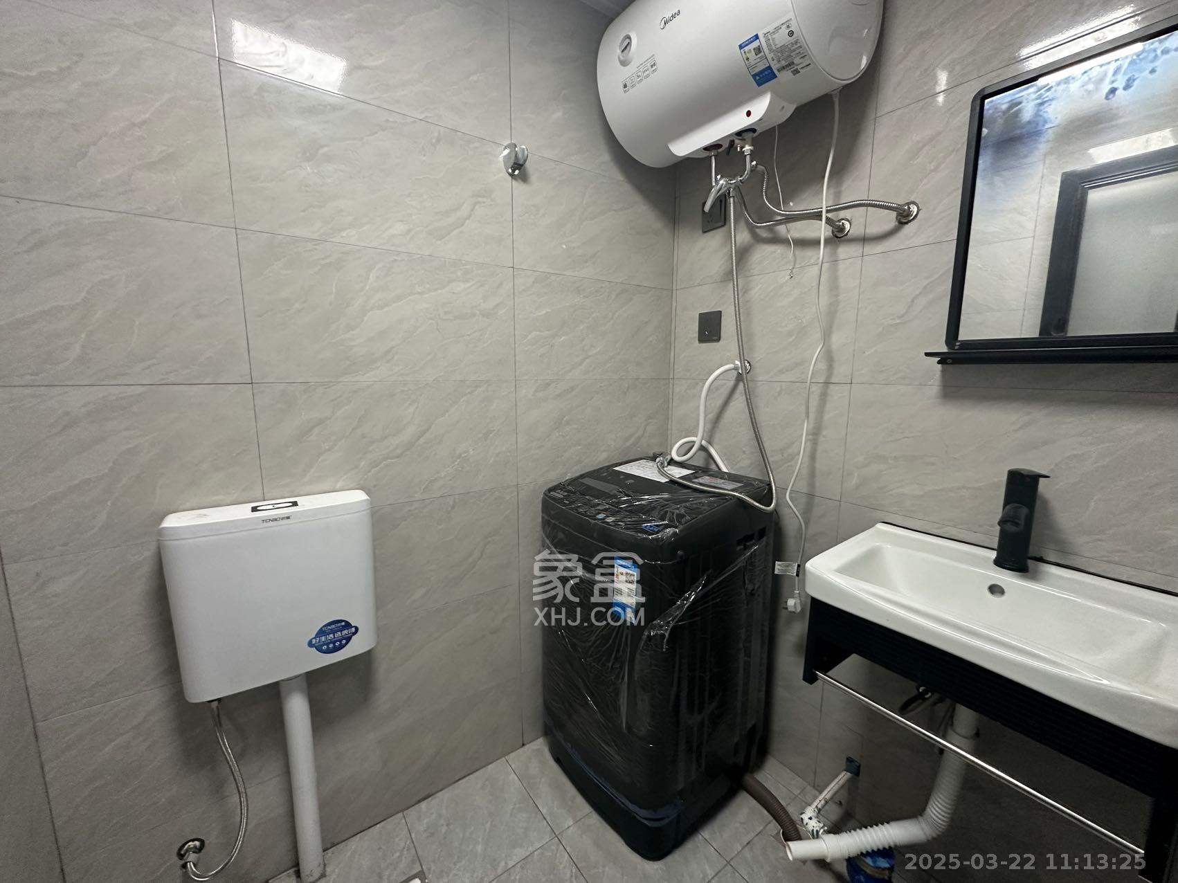 板塘铺纱厂 1室0厅1卫 500.0元/月 板塘铺纱厂 1室0厅1卫 500.0元/月室内图