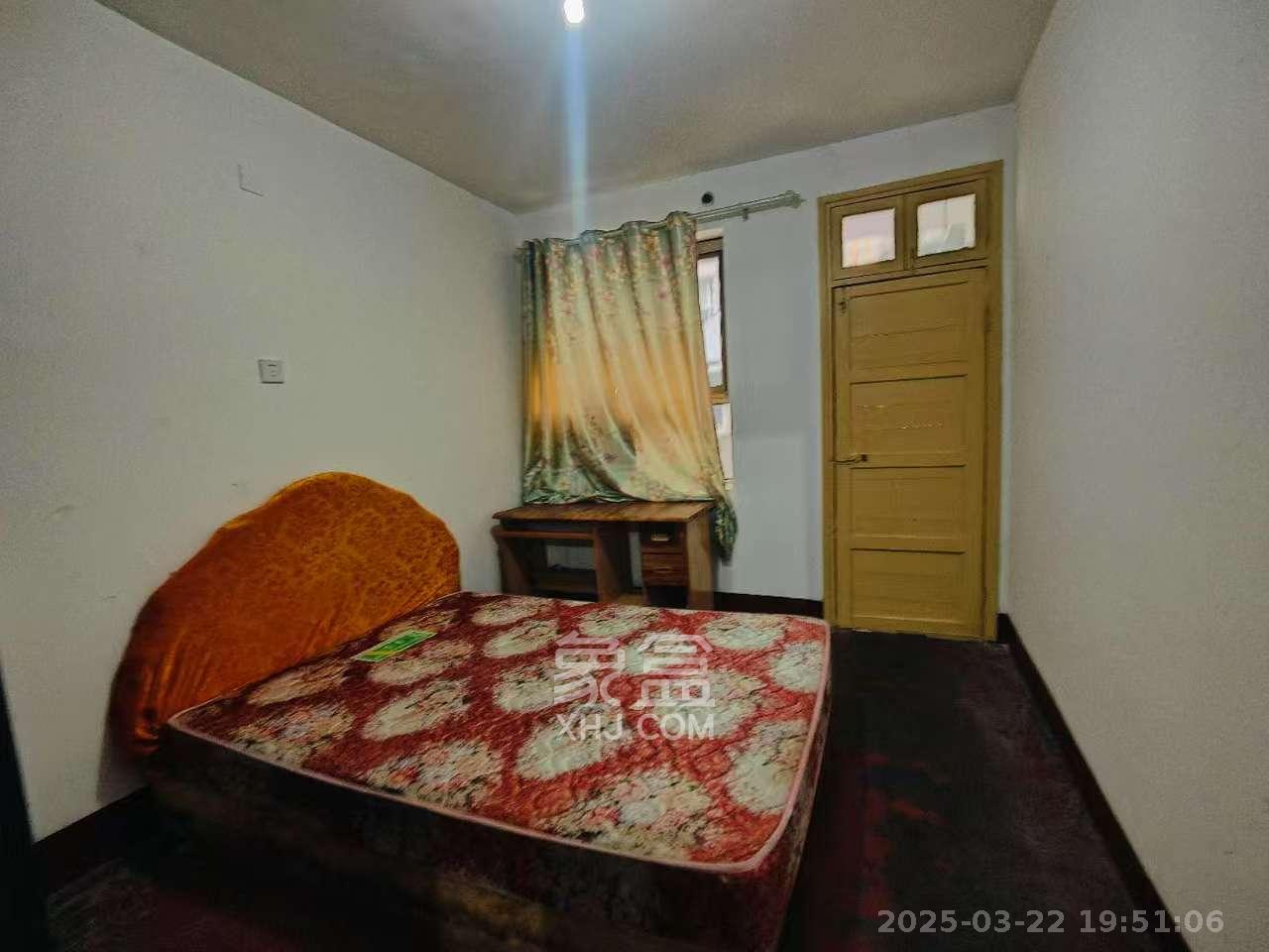 富雅坪社区(红墙巷)  3室2厅1卫    1900.0元/月 富雅坪社区(红墙巷)  3室2厅1卫    1900.0元/月