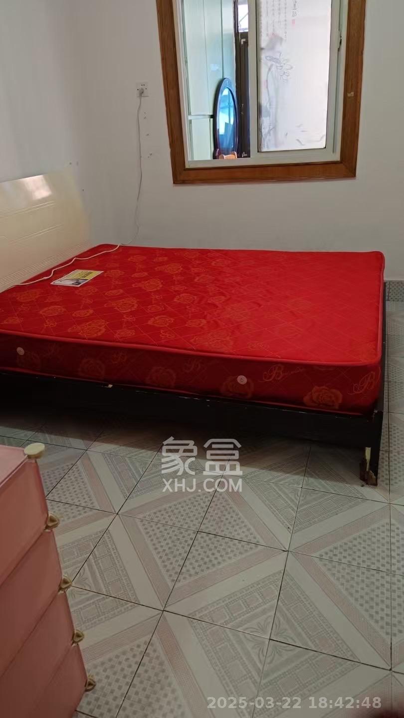 桐荫里社区  2室1厅1卫    1600.0元/月 桐荫里社区  2室1厅1卫    1600.0元/月室内图