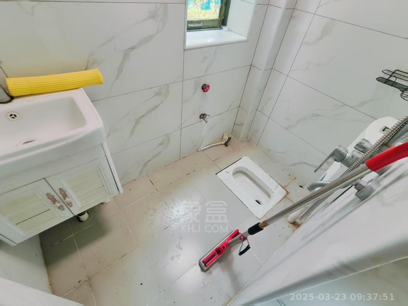 花园二村 2室2厅1卫 1300.0元/月 花园二村 2室2厅1卫 1300.0元/月小区图