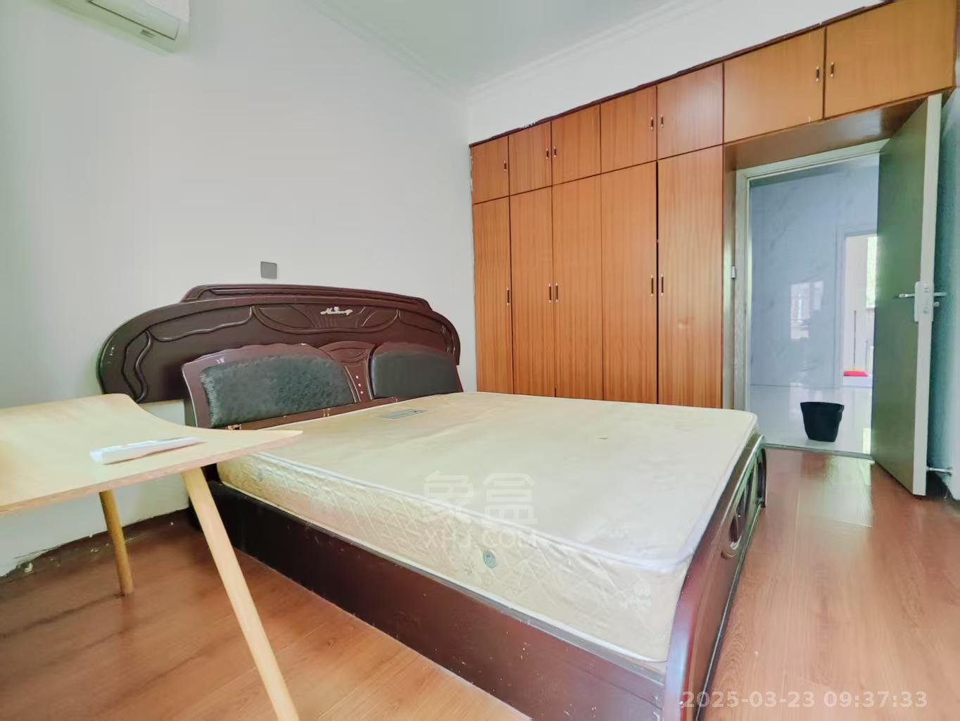 花园二村 2室2厅1卫 1300.0元/月 花园二村 2室2厅1卫 1300.0元/月室内图