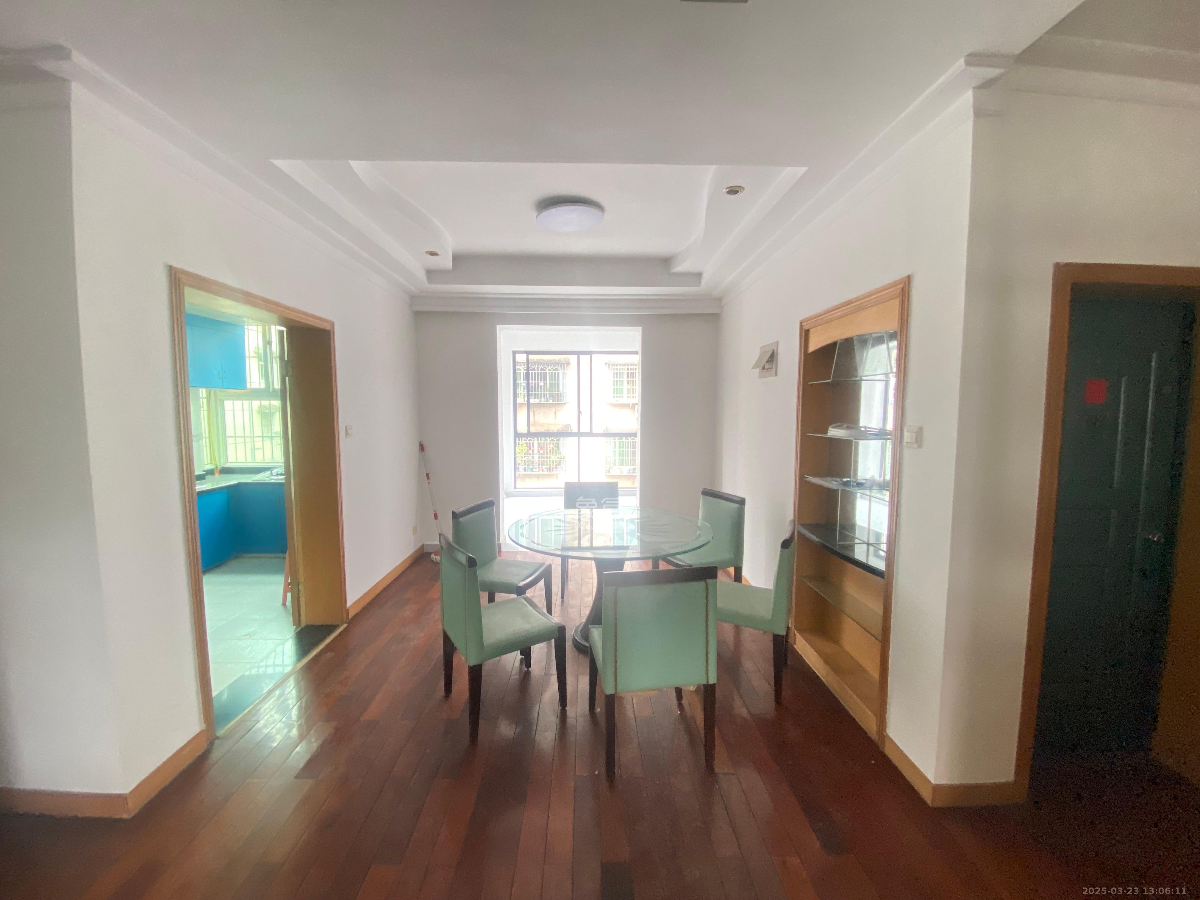 桔园小区1-8片  4室2厅1卫    2200.0元/月 桔园小区1-8片  4室2厅1卫    2200.0元/月室内图