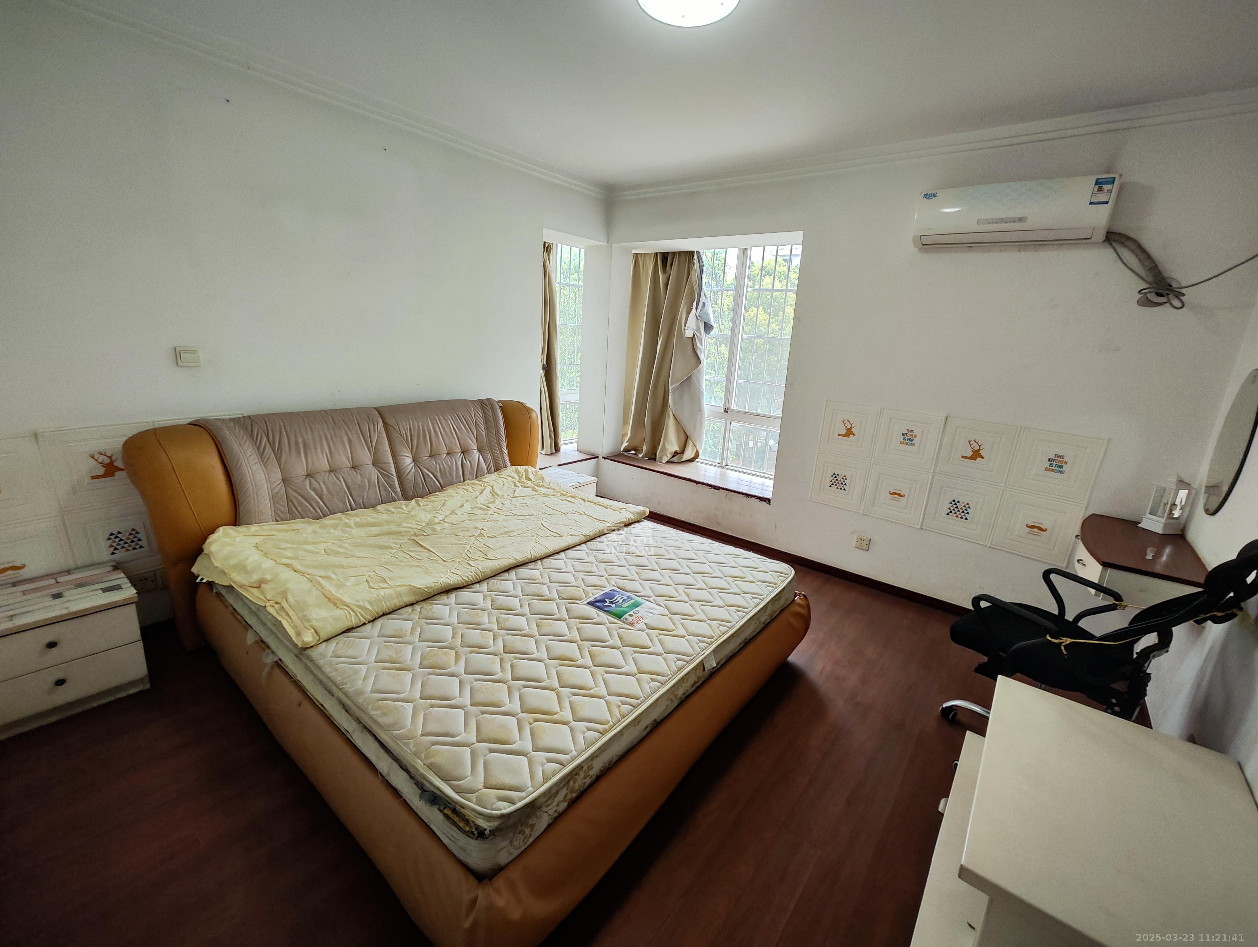 咸嘉新村西子园  3室2厅2卫    2400.0元/月室内图