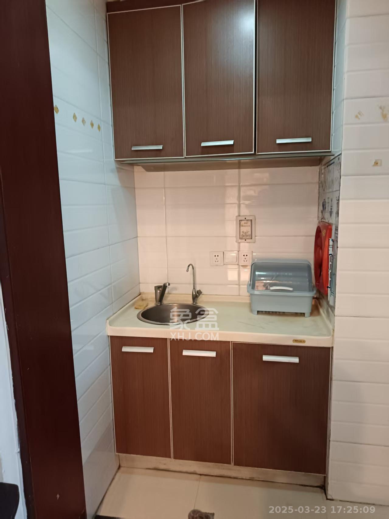 标志商务中心 1室1厅1卫 1200.0元/月 标志商务中心 1室1厅1卫 1200.0元/月室内图