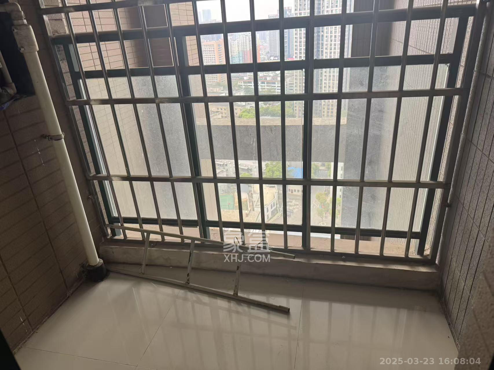 中江国际花城 3室2厅2卫 2000.0元/月 中江国际花城 3室2厅2卫 2000.0元/月室内图