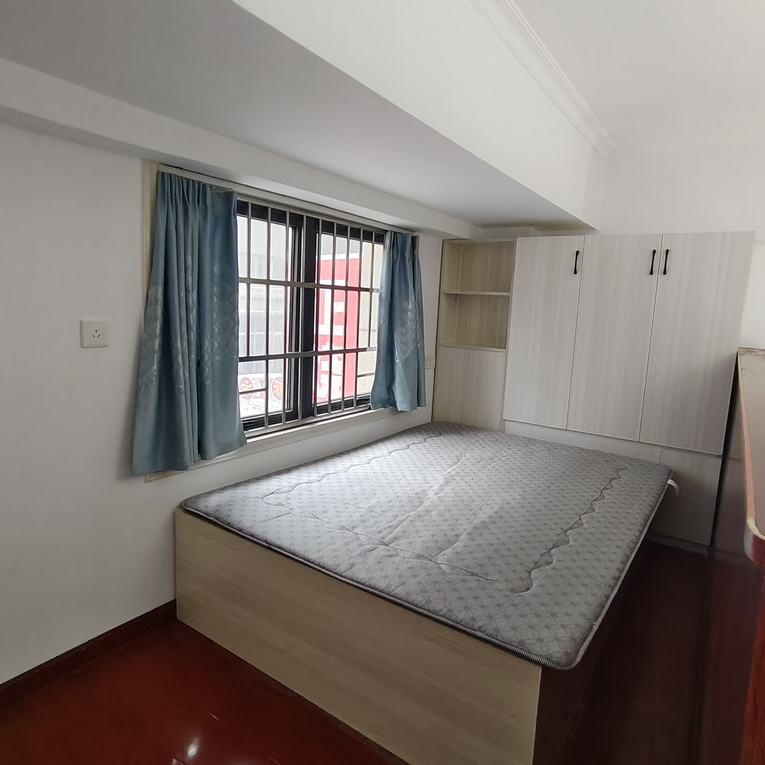 桃花缘 2室1厅1卫 1380.0元/月 桃花缘 2室1厅1卫 1380.0元/月室内图