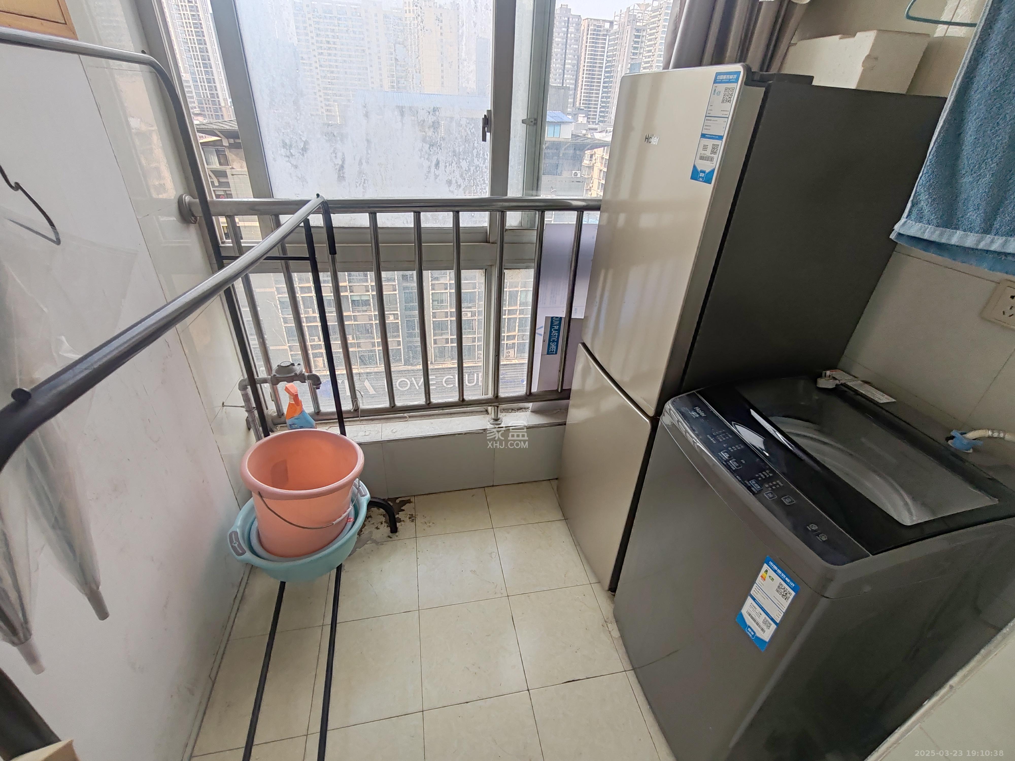 三王丽都  2室1厅1卫   2500.00元/月室内图