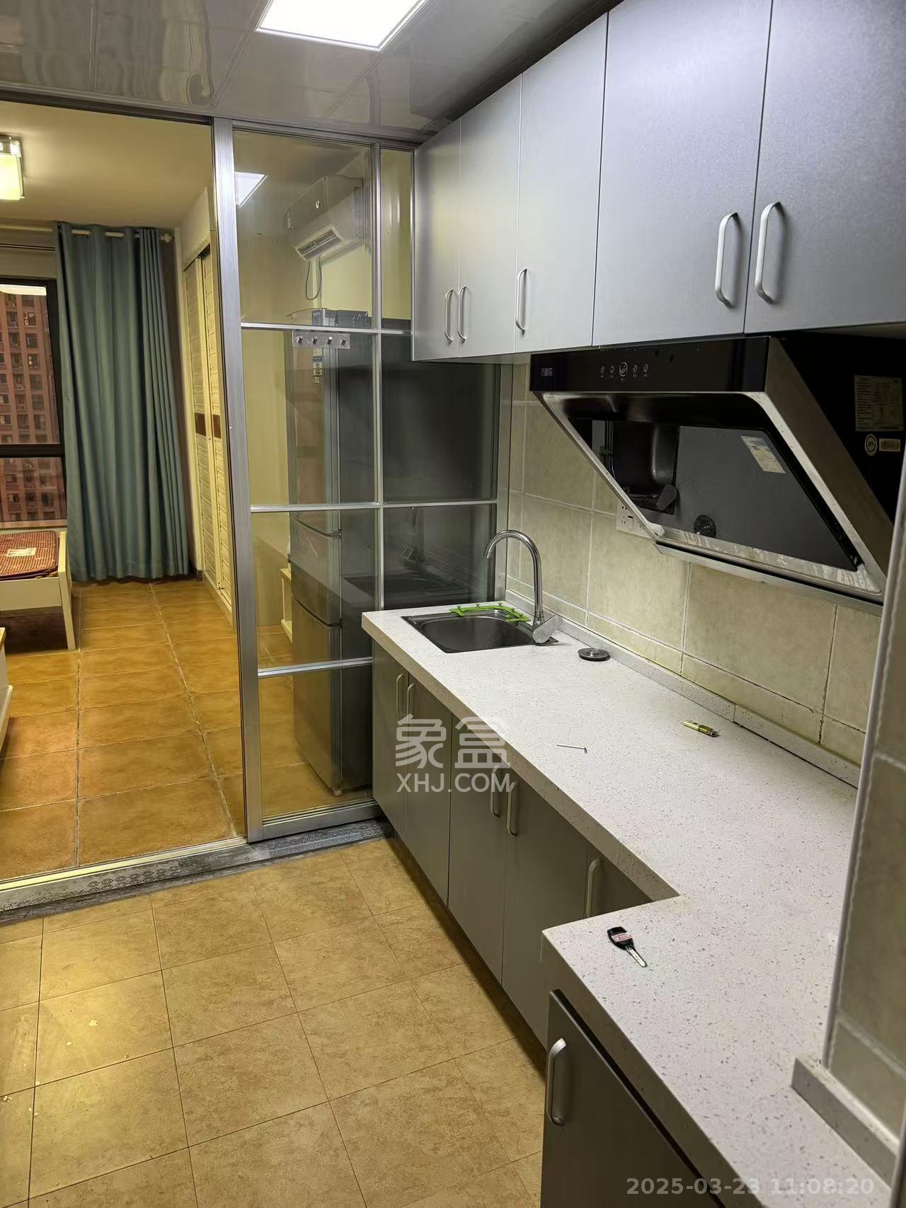 融科东南海 1室1厅1卫 1300.0元/月 融科东南海 1室1厅1卫 1300.0元/月室内图