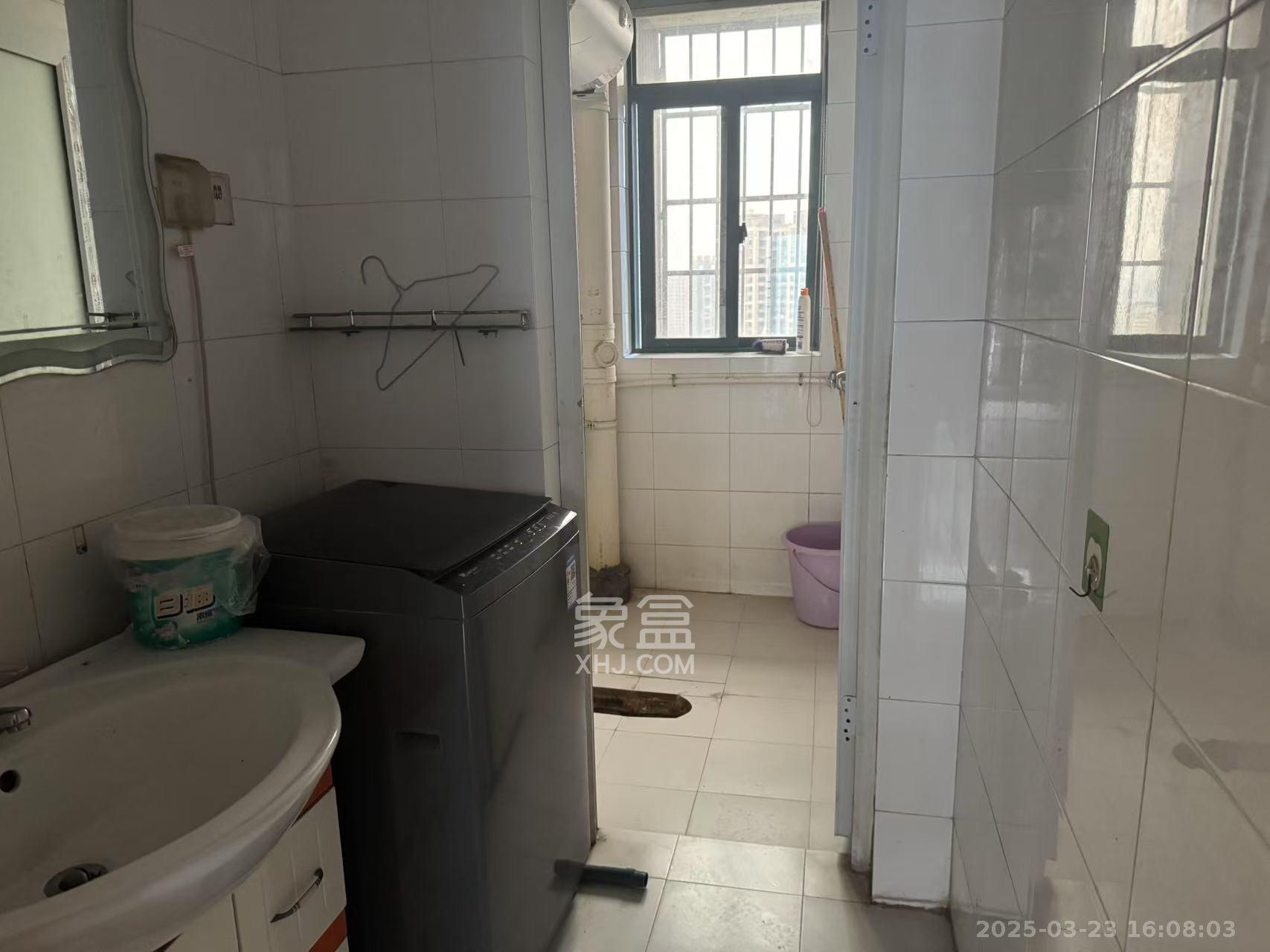 中江国际花城 3室2厅2卫 2000.0元/月 中江国际花城 3室2厅2卫 2000.0元/月室内图