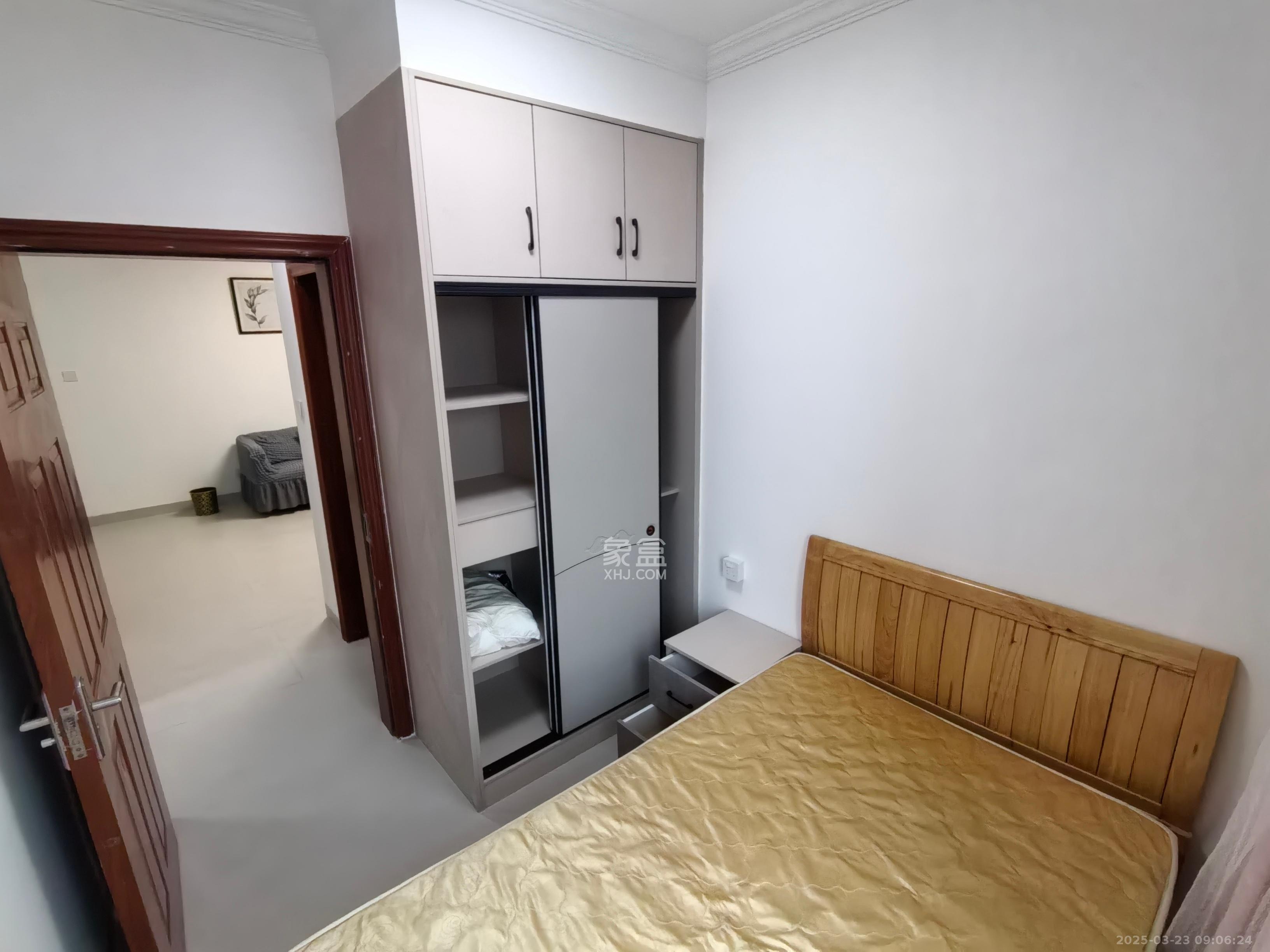 上园商住小区  3室2厅2卫   2750.00元/月室内图