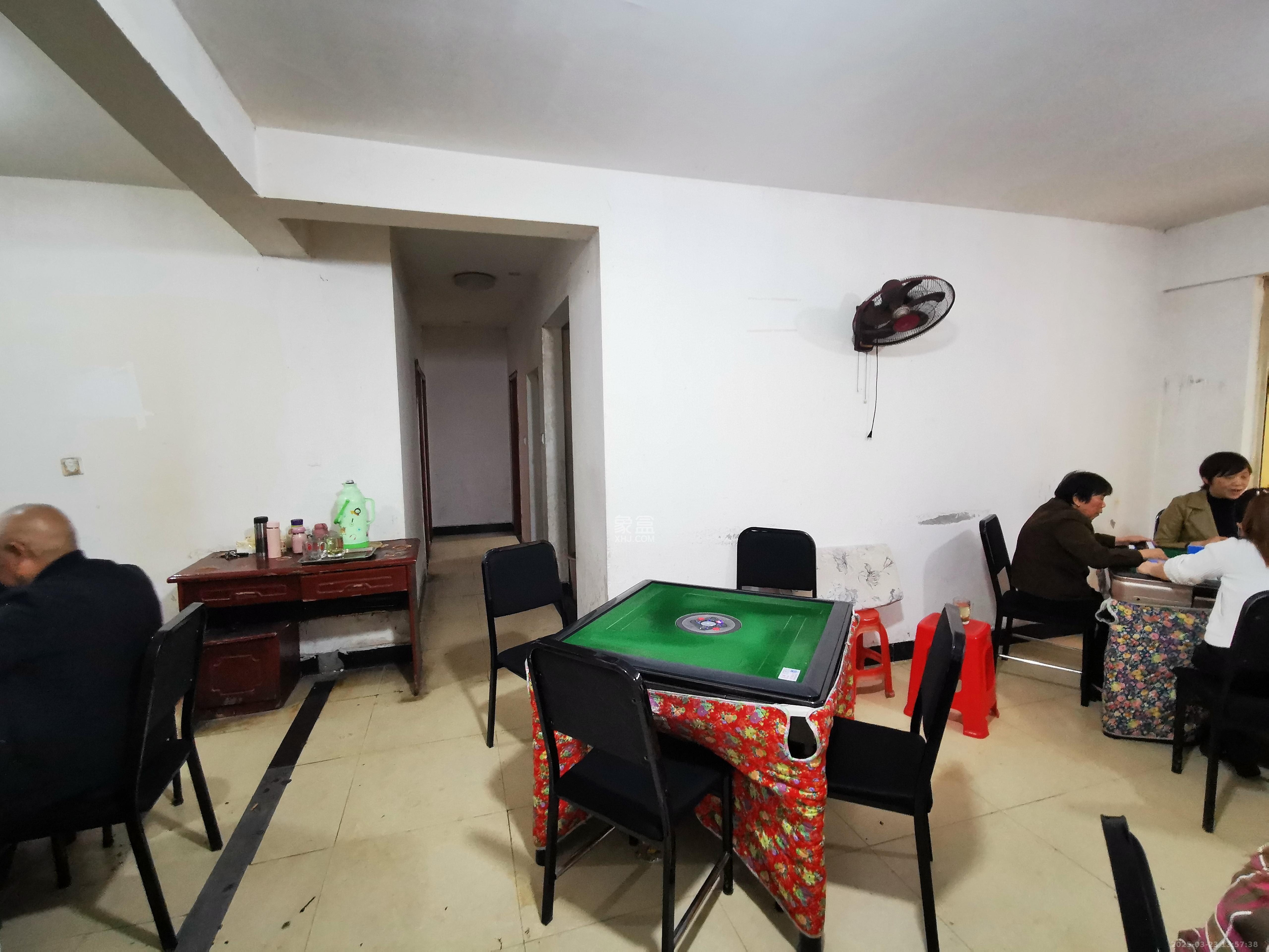 和润园一、二期 3室1厅2卫 2000.0元/月 和润园一、二期 3室1厅2卫 2000.0元/月室内图