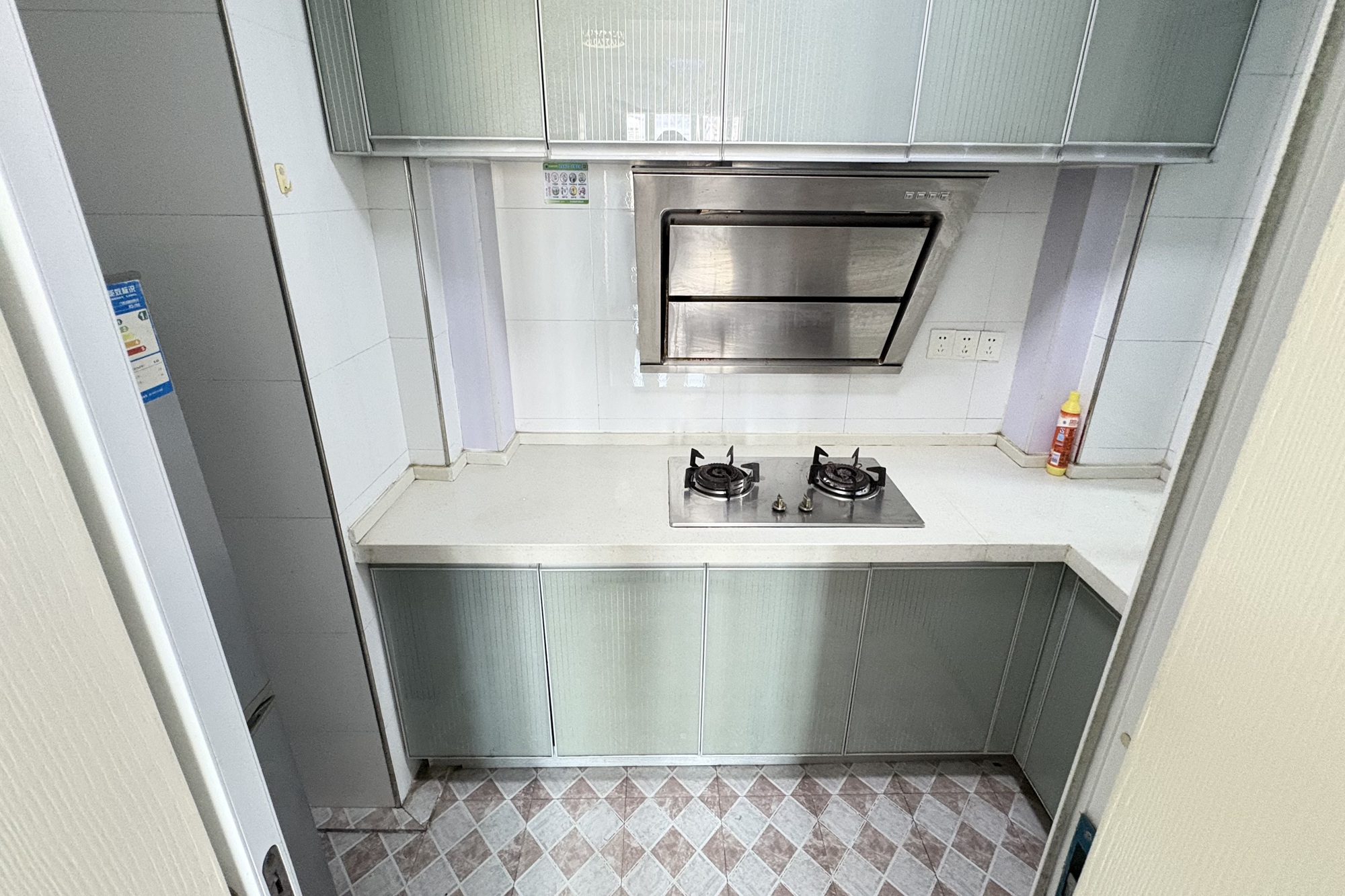 五一中央领御  2室2厅1卫    69.8万 五一中央领御  2室2厅1卫    69.8万厨房