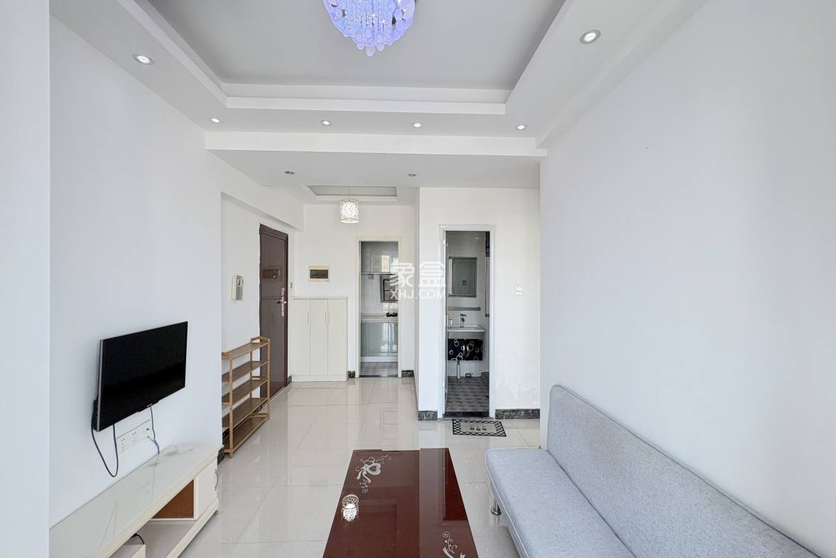 五一中央领御  2室2厅1卫    69.8万 五一中央领御  2室2厅1卫    69.8万客厅