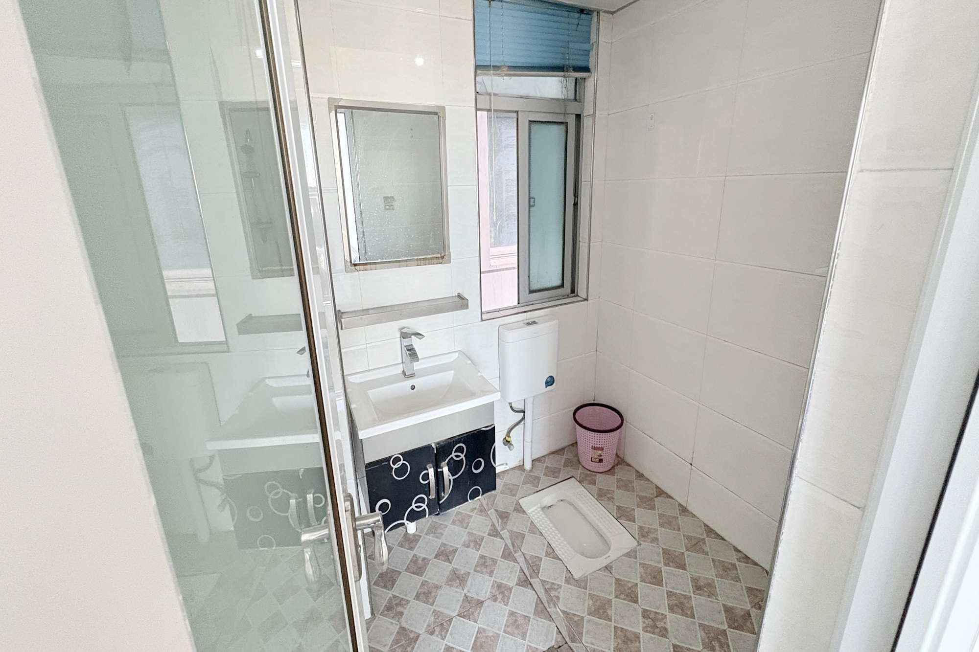 五一中央领御  2室2厅1卫    69.8万 五一中央领御  2室2厅1卫    69.8万卫生间