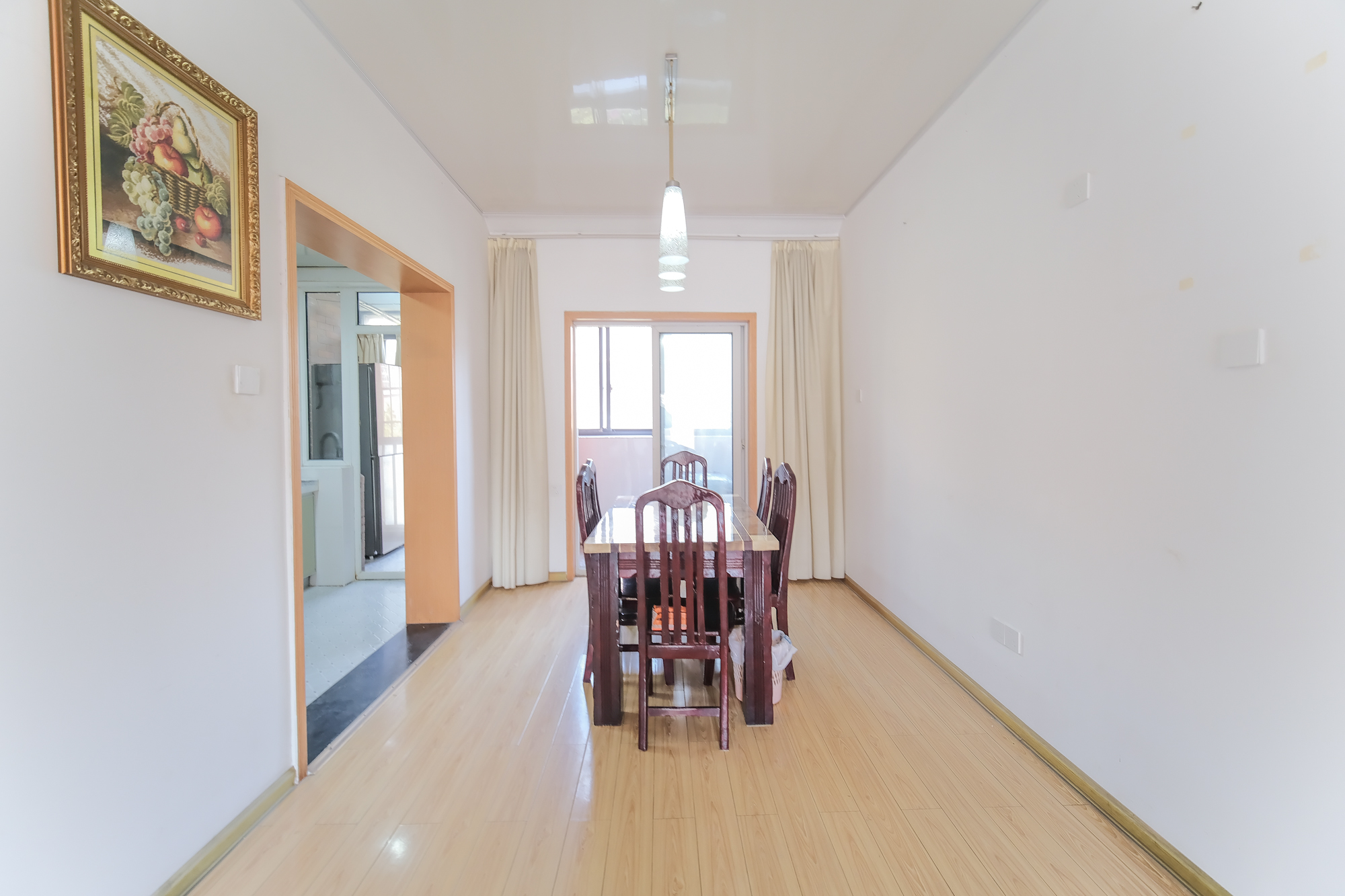 山水湾 2室2厅1卫 39.8万 山水湾 2室2厅1卫 39.8万客厅