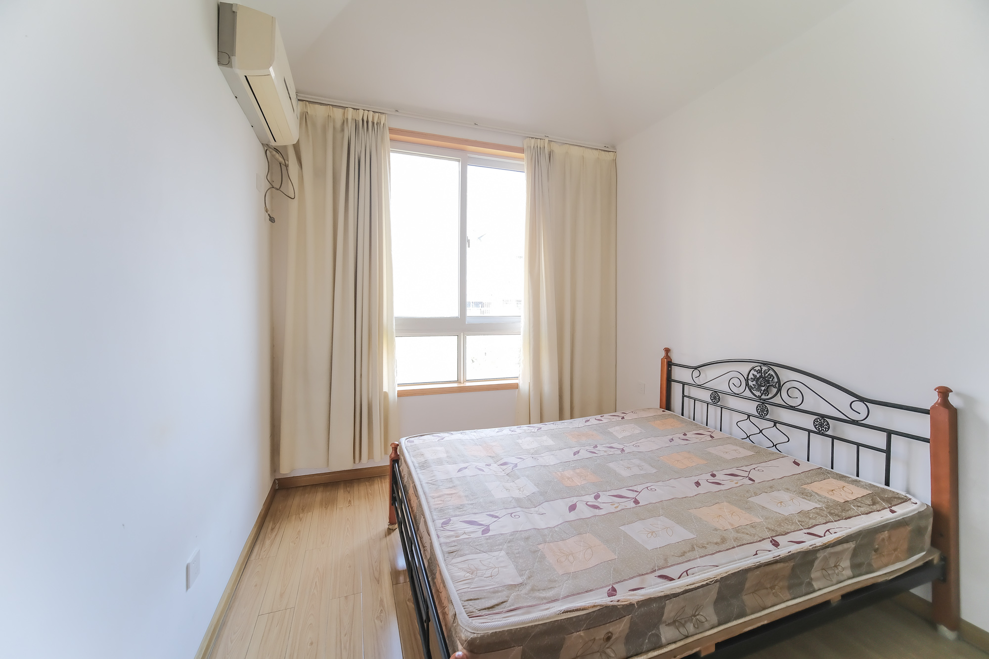 山水湾 2室2厅1卫 39.8万 山水湾 2室2厅1卫 39.8万卧室