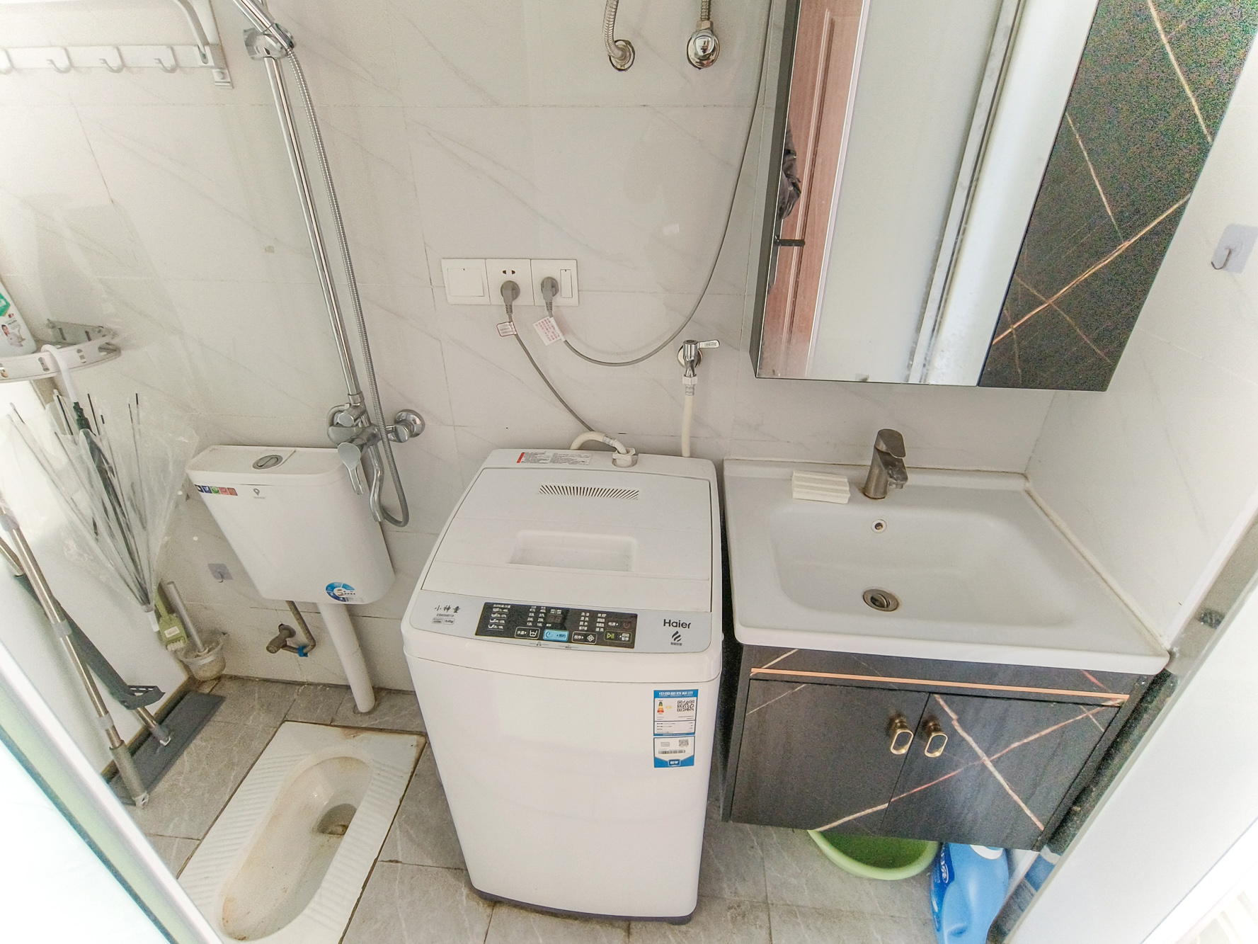 保利香槟国际 1室1厅1卫 15.8万 保利香槟国际 1室1厅1卫 15.8万卫生间