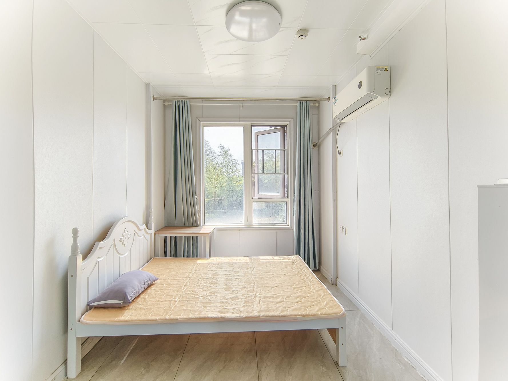 保利香槟国际  1室1厅1卫    15.8万 保利香槟国际  1室1厅1卫    15.8万客厅