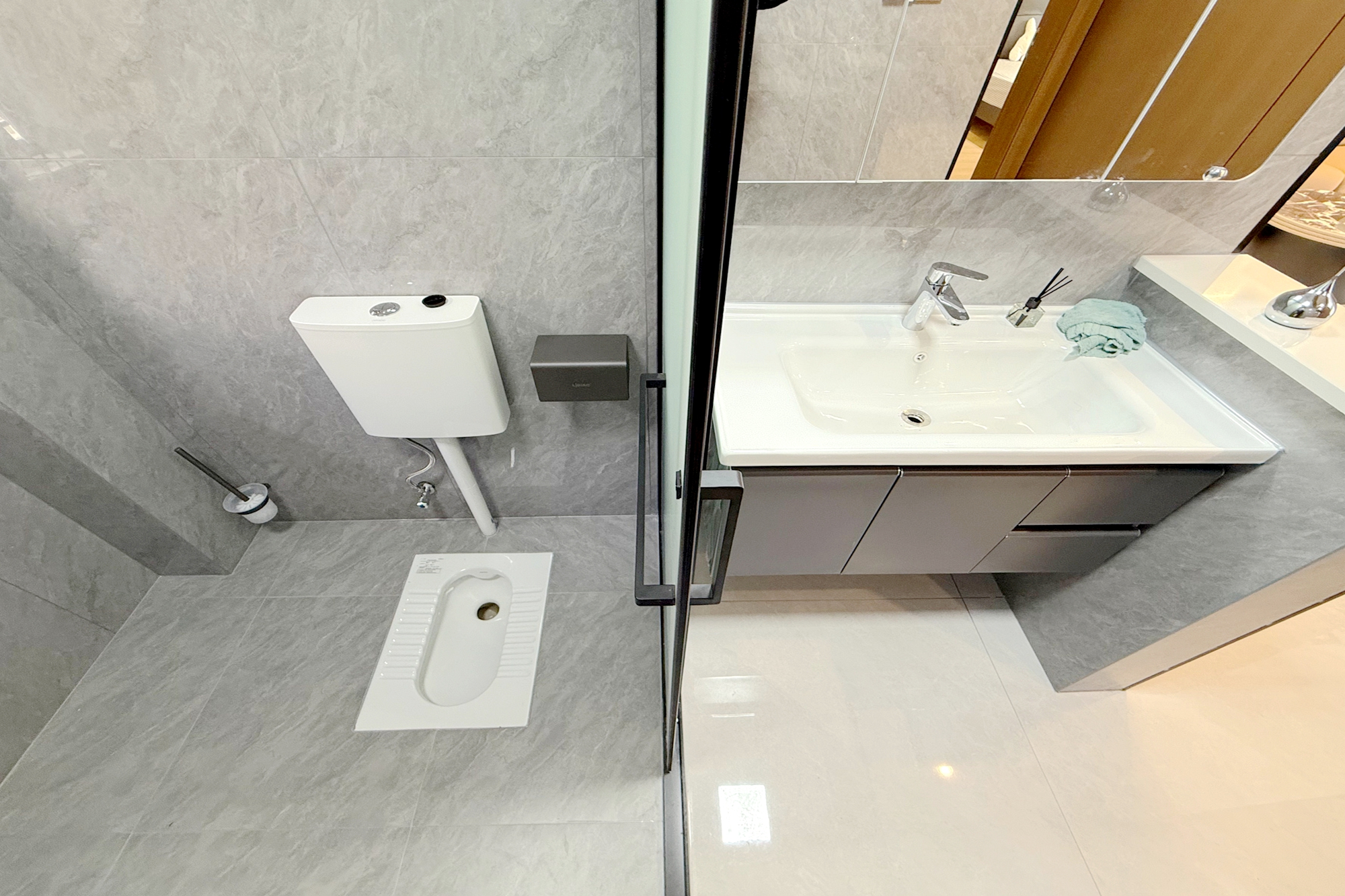 金辉优步学府 1室0厅0卫 91.8万 金辉优步学府 1室0厅0卫 91.8万卫生间