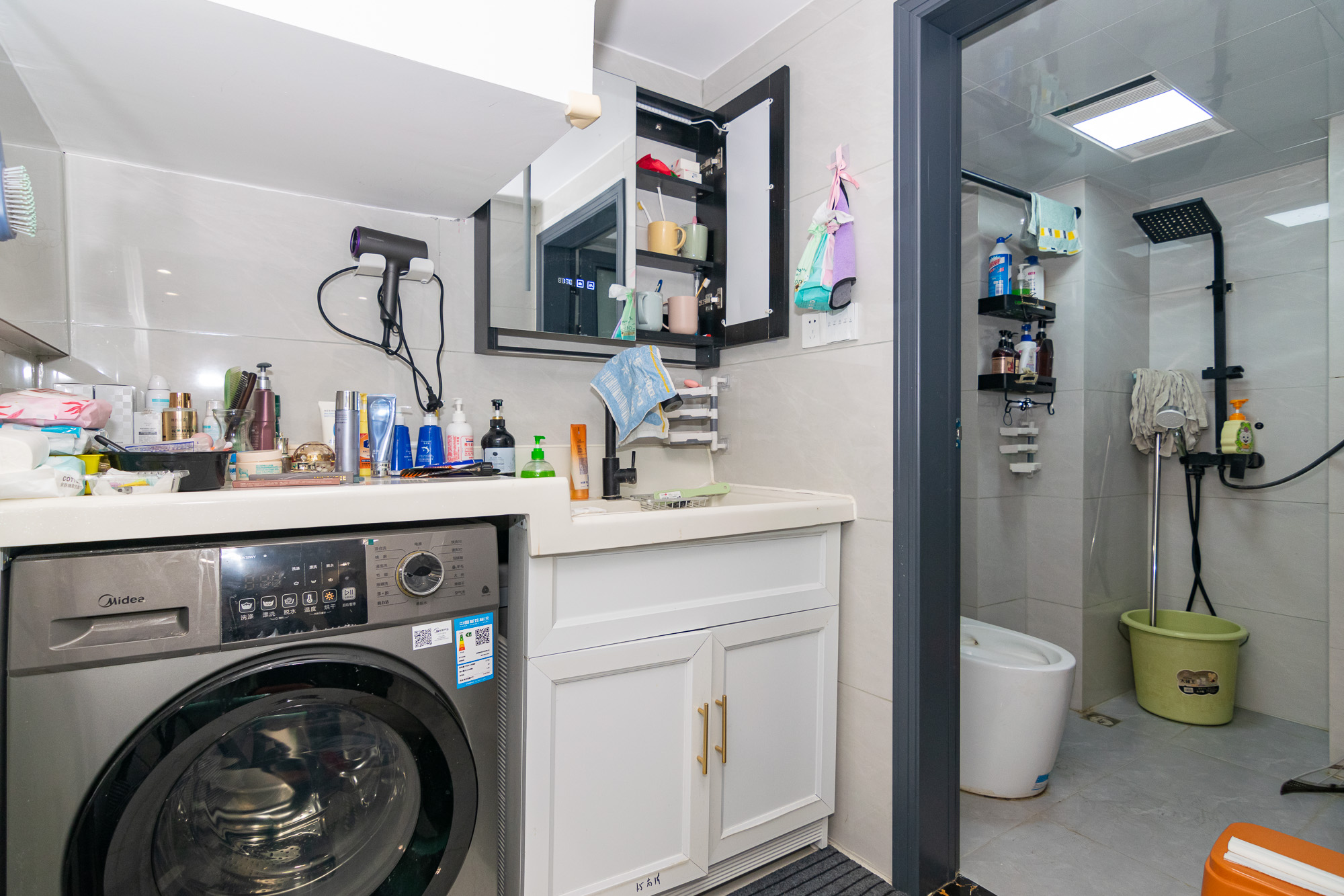 才子城  3室2厅2卫    48.0万 才子城  3室2厅2卫    48.0万卫生间