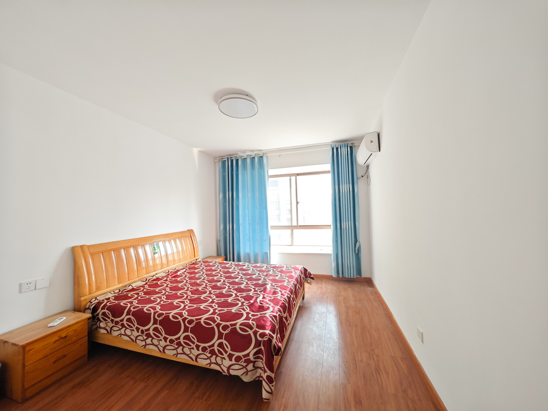 新城景苑 3室1厅1卫 52.8万 新城景苑 3室1厅1卫 52.8万卧室