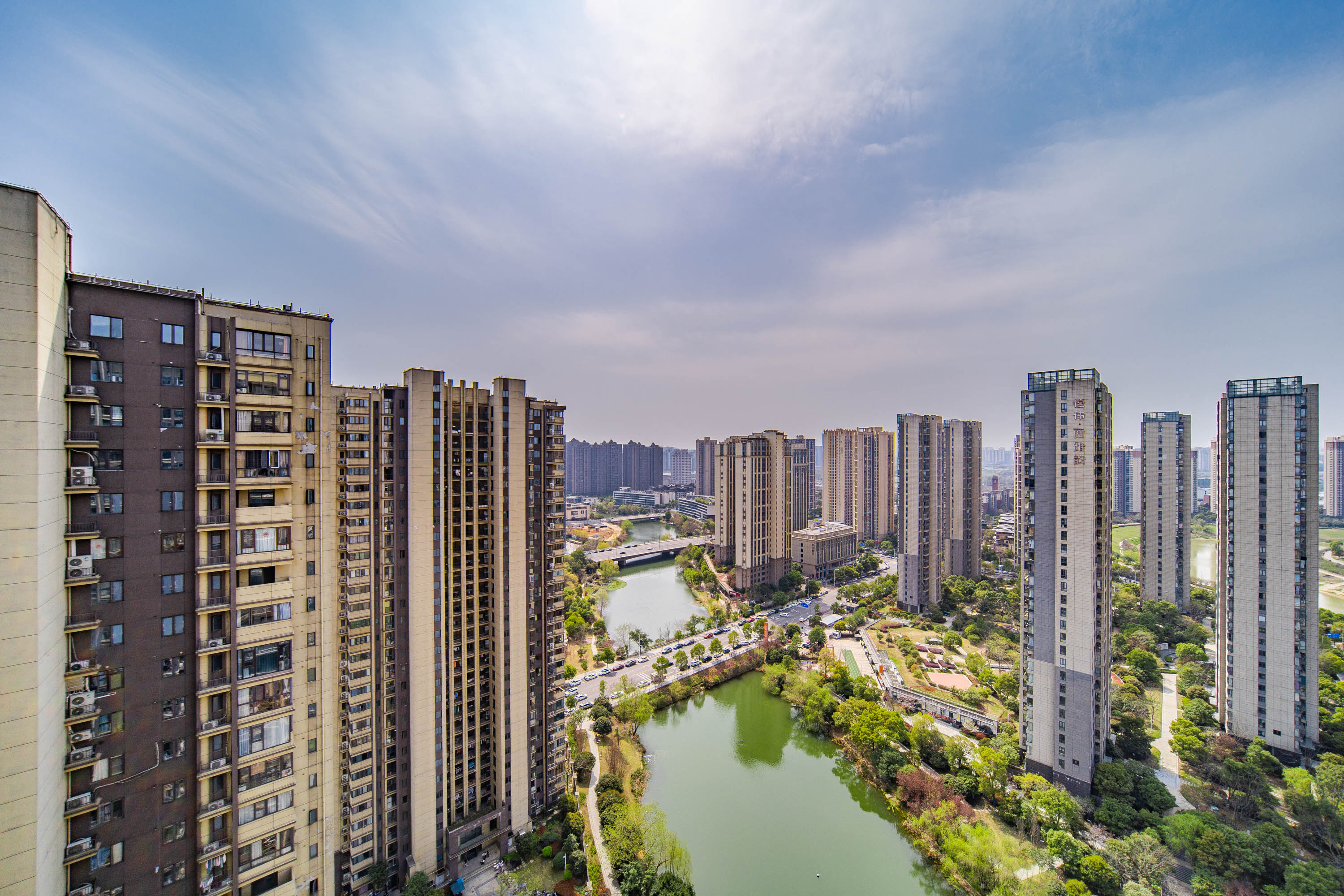 奥克斯滨仕花园（奥克斯洋湖广场/奥克斯中心）  4室2厅2卫   185.00万其他